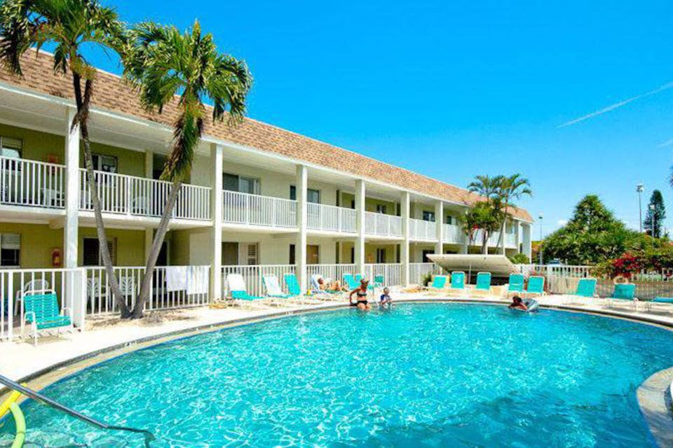 Nautilus 105 2 BD Vacation Rental in Holmes Beach, FL Vacasa