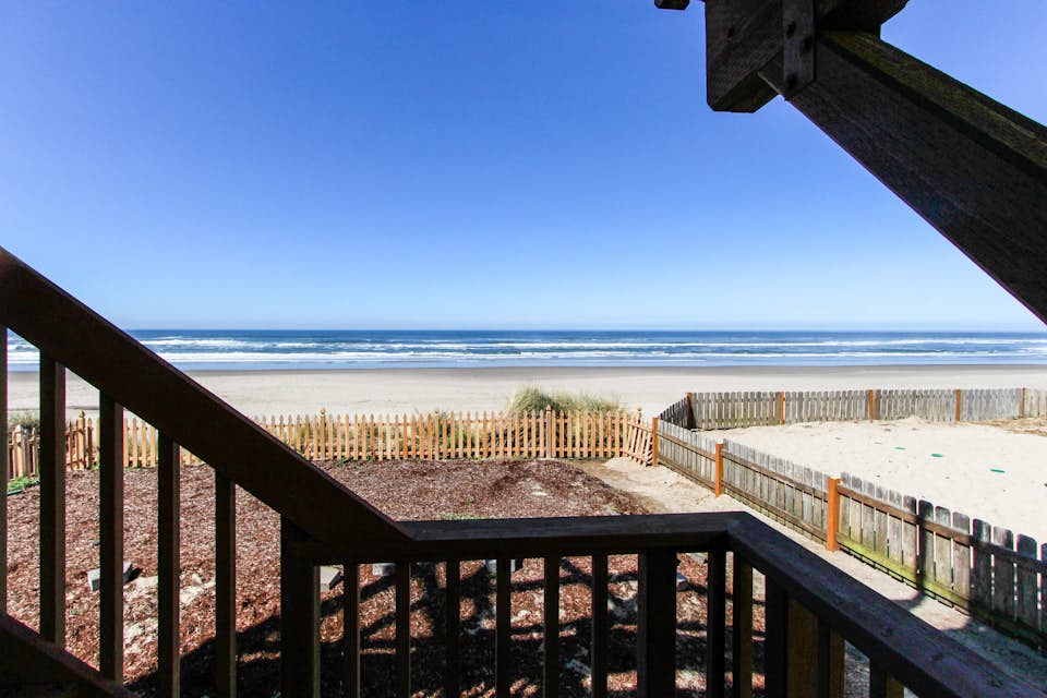 Wakonda Oceanfront Escape 2 BD Vacation Rental in Waldport, OR Vacasa