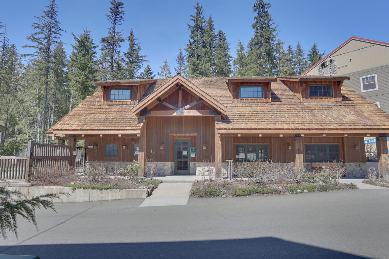 Collins Lake 95 2 BD Vacation Rental in Government Camp, OR Vacasa