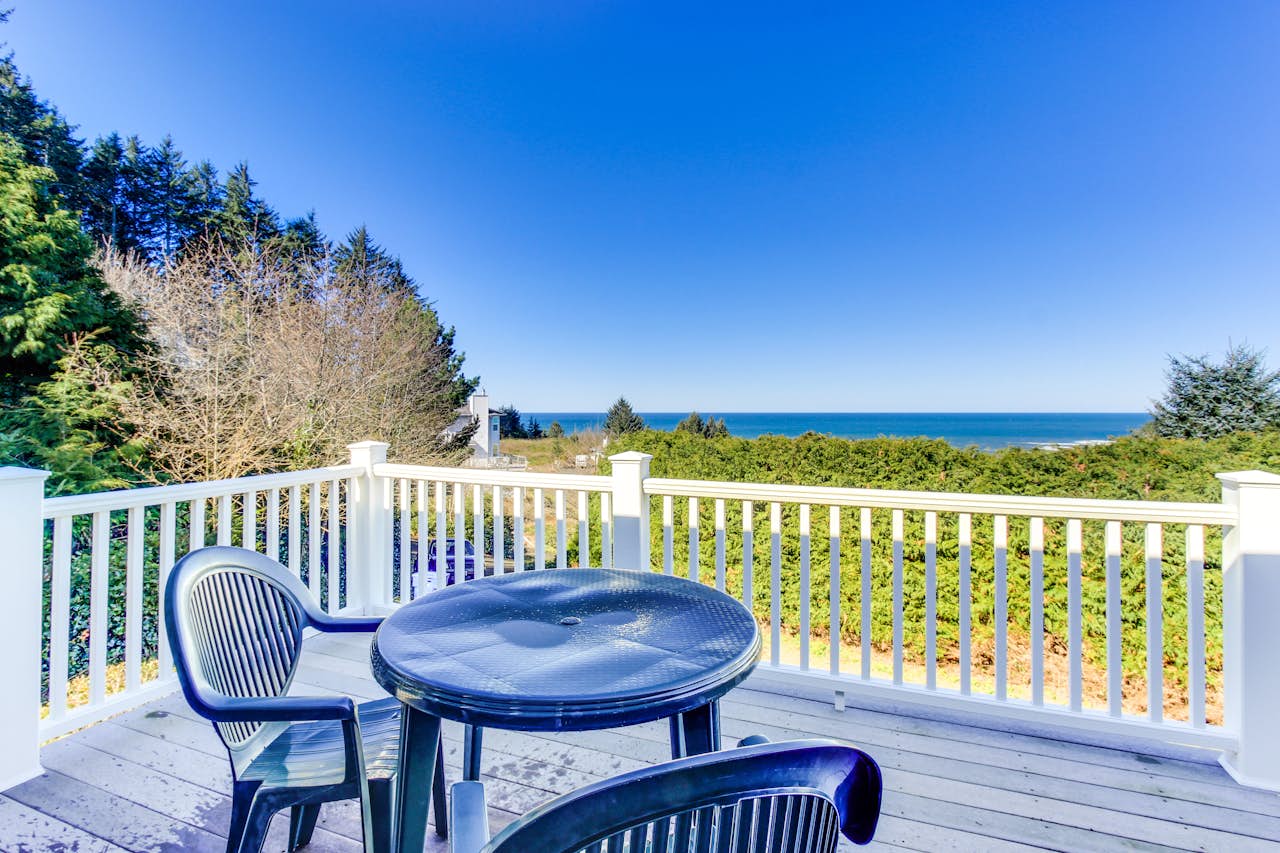 Secluded Oceans 3 BD Vacation Rental in Depoe Bay, OR Vacasa