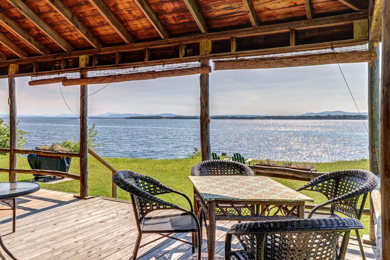 Vancies Cottage 2 BD Vacation Rental in Grand Isle, VT Vacasa