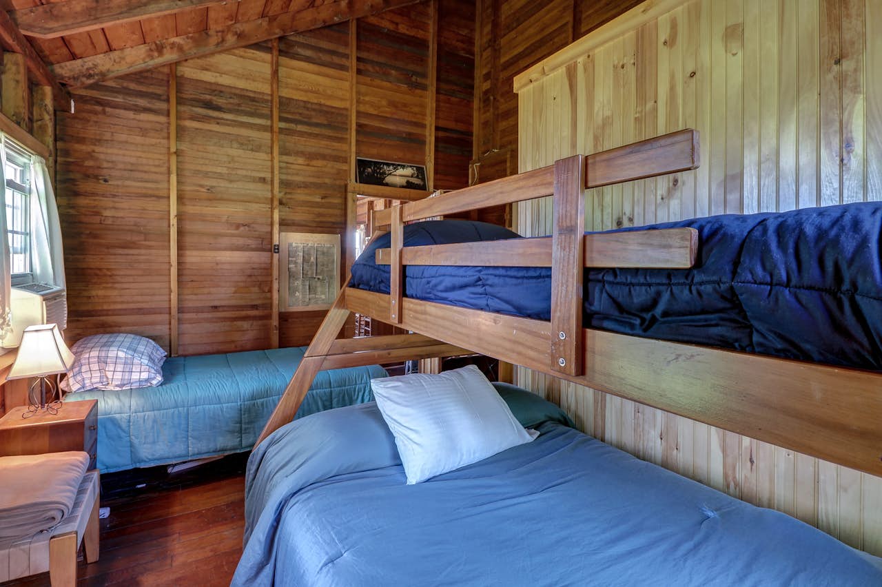 Vancies Cottage 2 BD Vacation Rental in Grand Isle, VT Vacasa