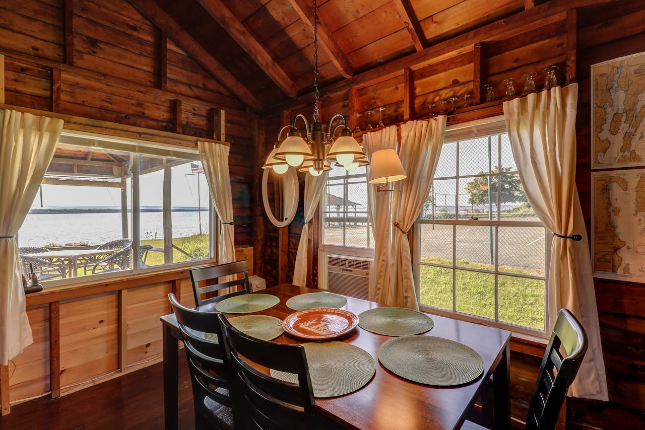 Vancies Cottage 2 BD Vacation Rental in Grand Isle, VT Vacasa