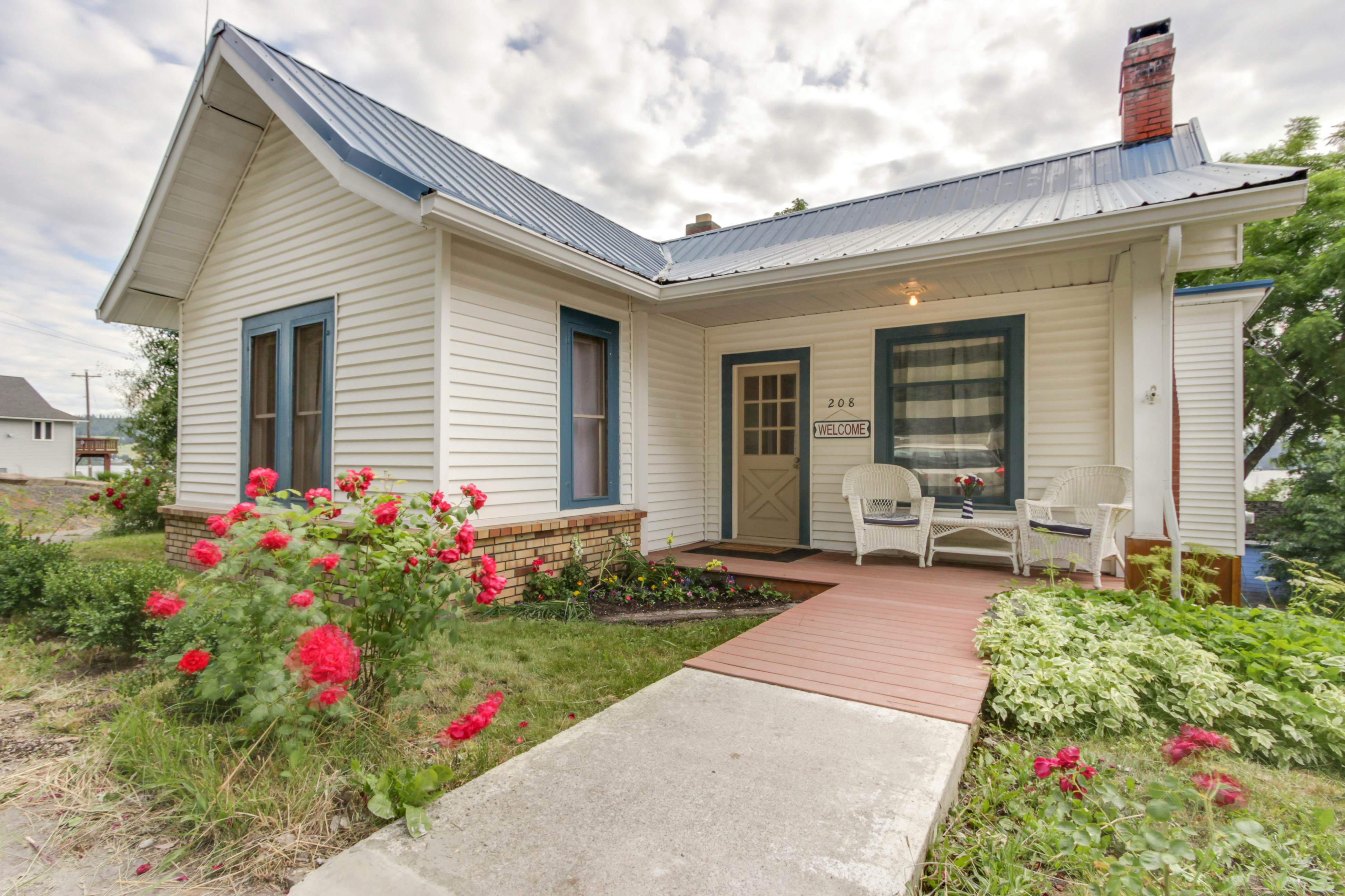 Sunset Cottage 2 BD Harrison, ID Vacation Rental Vacasa