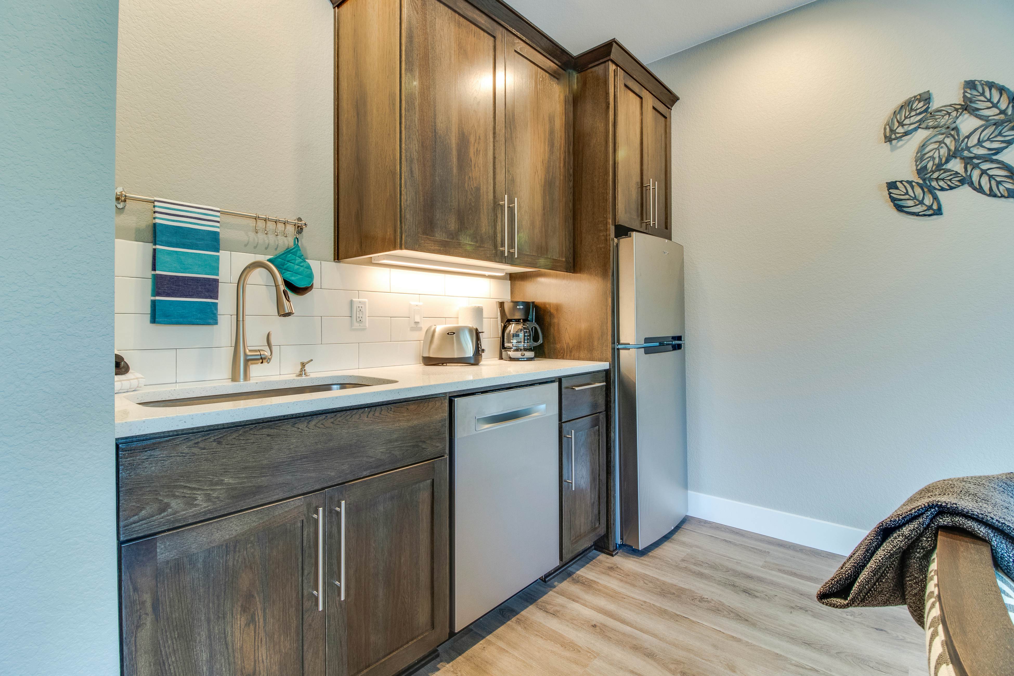 Johnson Street Studio 0 BD McMinnville, OR Vacation Rental Vacasa