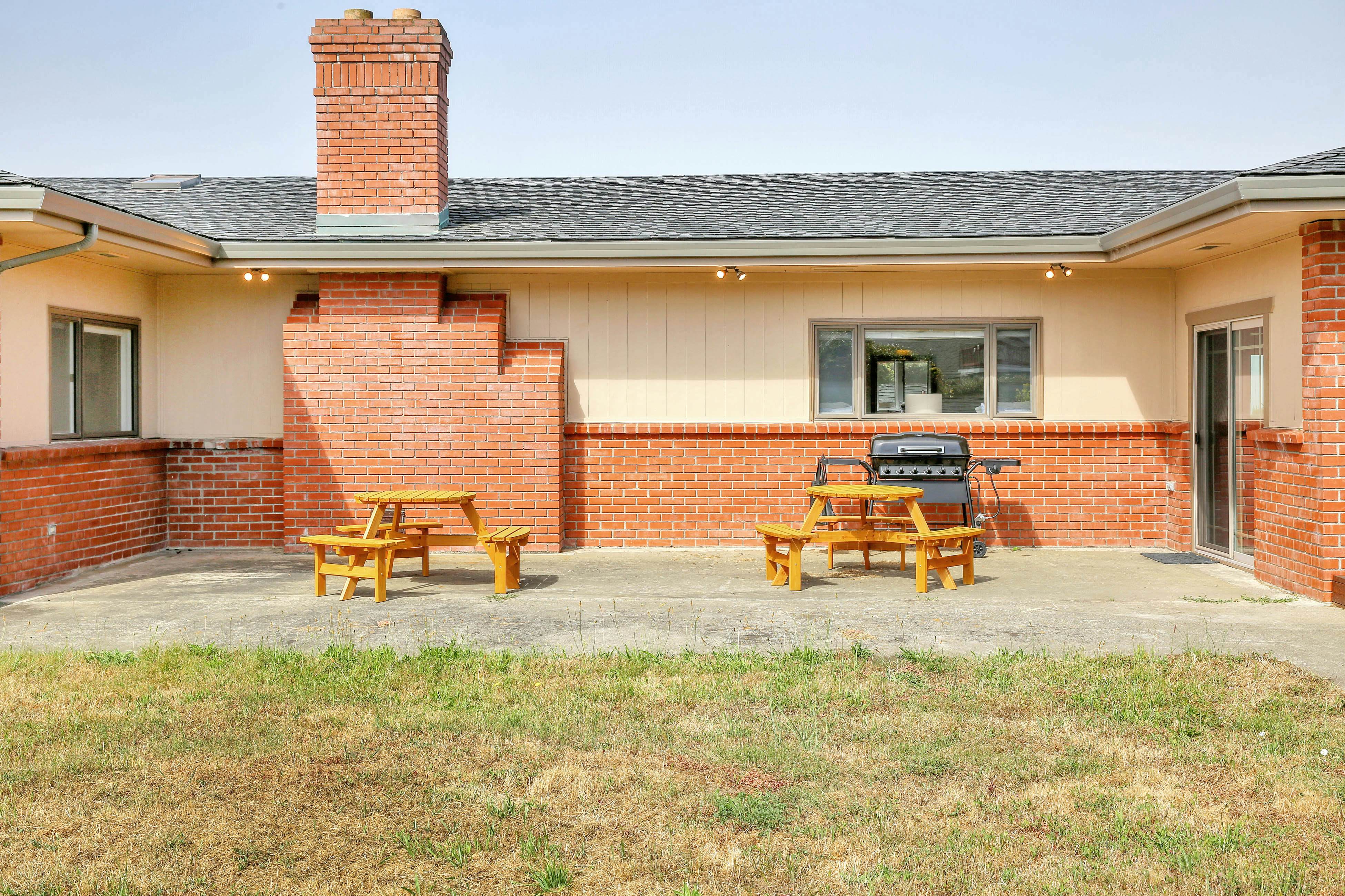 Rosebud Retreat 4 BD Fort Bragg, CA Vacation Rental Vacasa