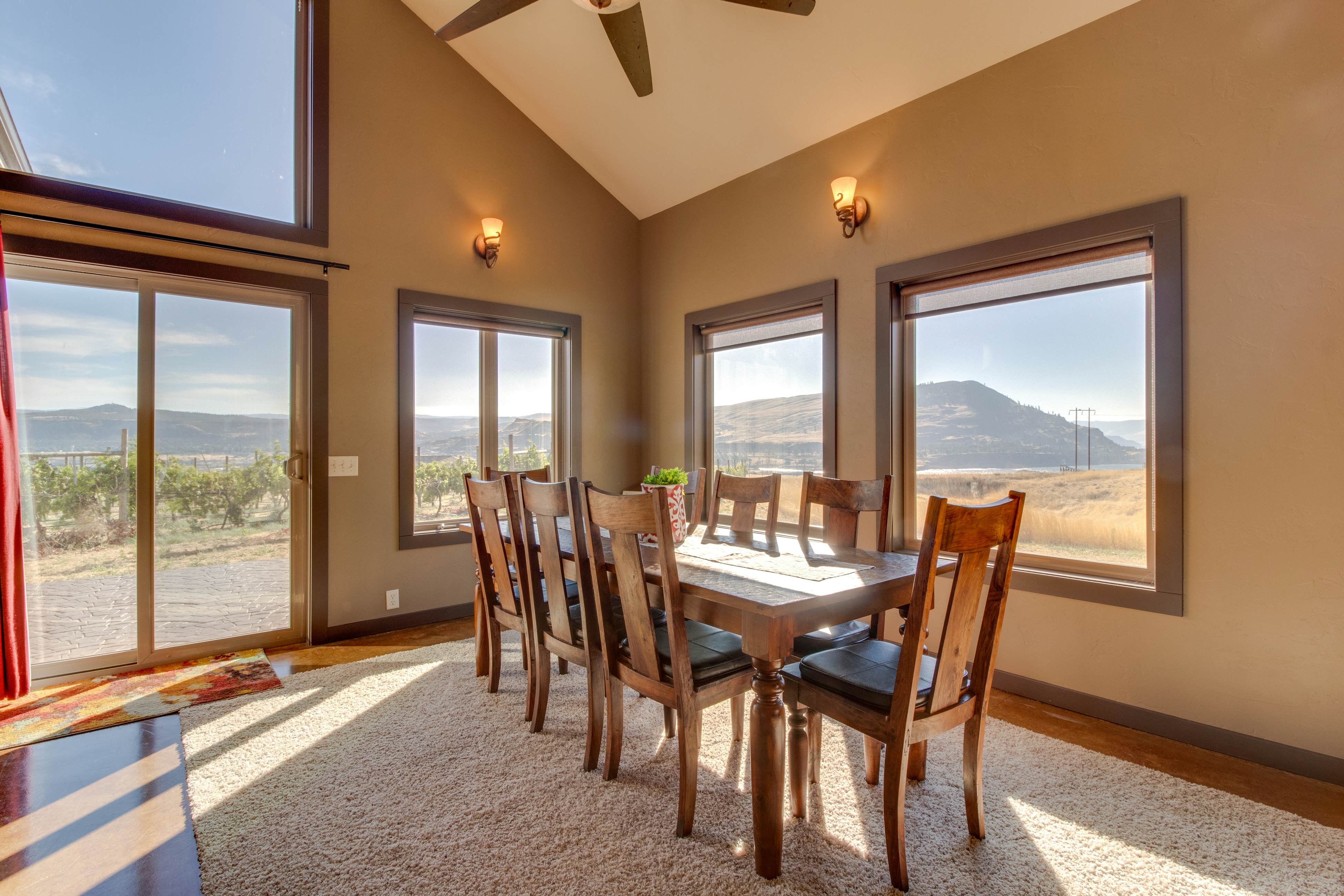 Grapevine Lodge 4 BD Dallesport, WA Vacation Rental Vacasa