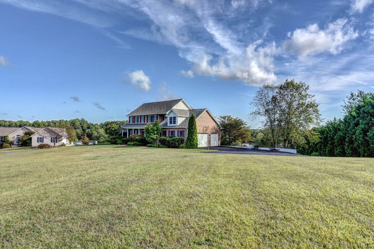 Paradise 6 BD Mineral, VA Vacation Rental Vacasa