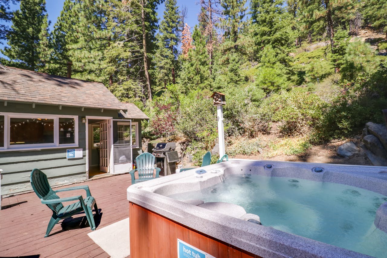 Pier Street Old Brockway Classic with Hot Tub 4 BD Vacation Rental in