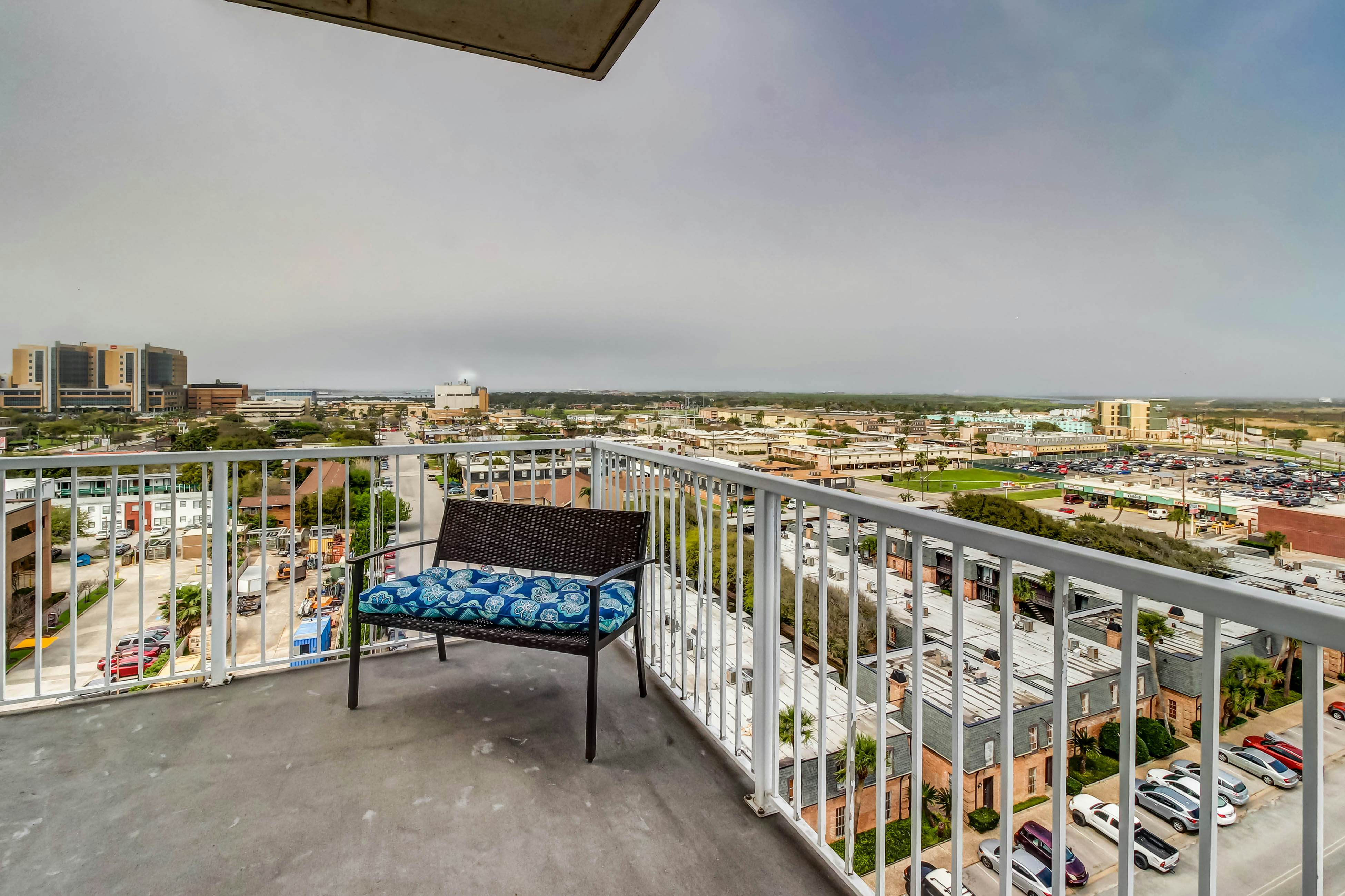 Emerald by the Sea #806