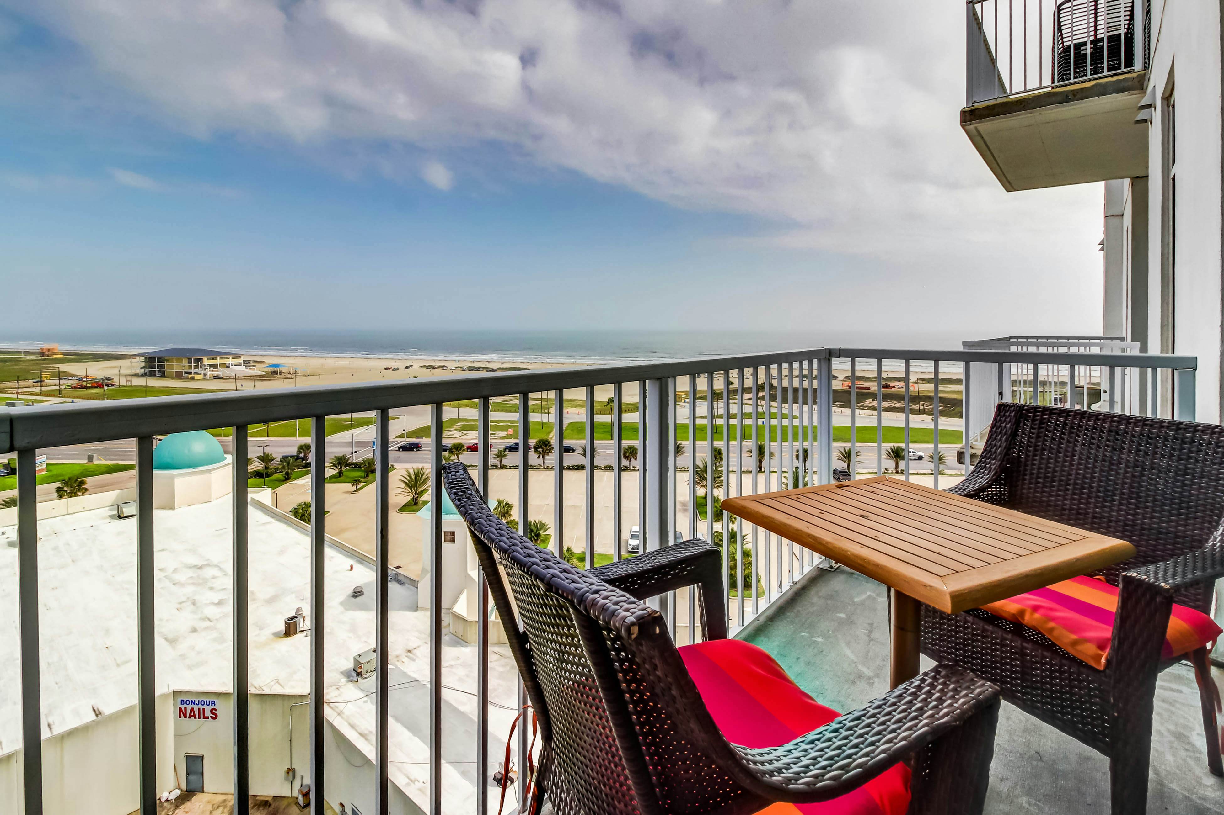 Emerald by the Sea #806