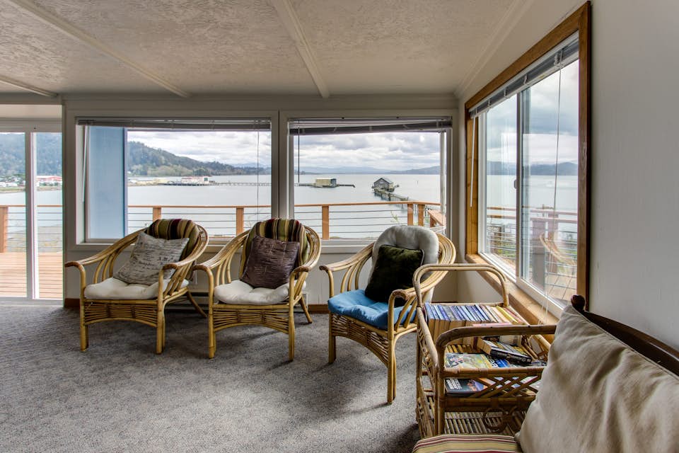 Fisherman's Dream Boat House 2 BD Vacation Rental in Garibaldi, OR