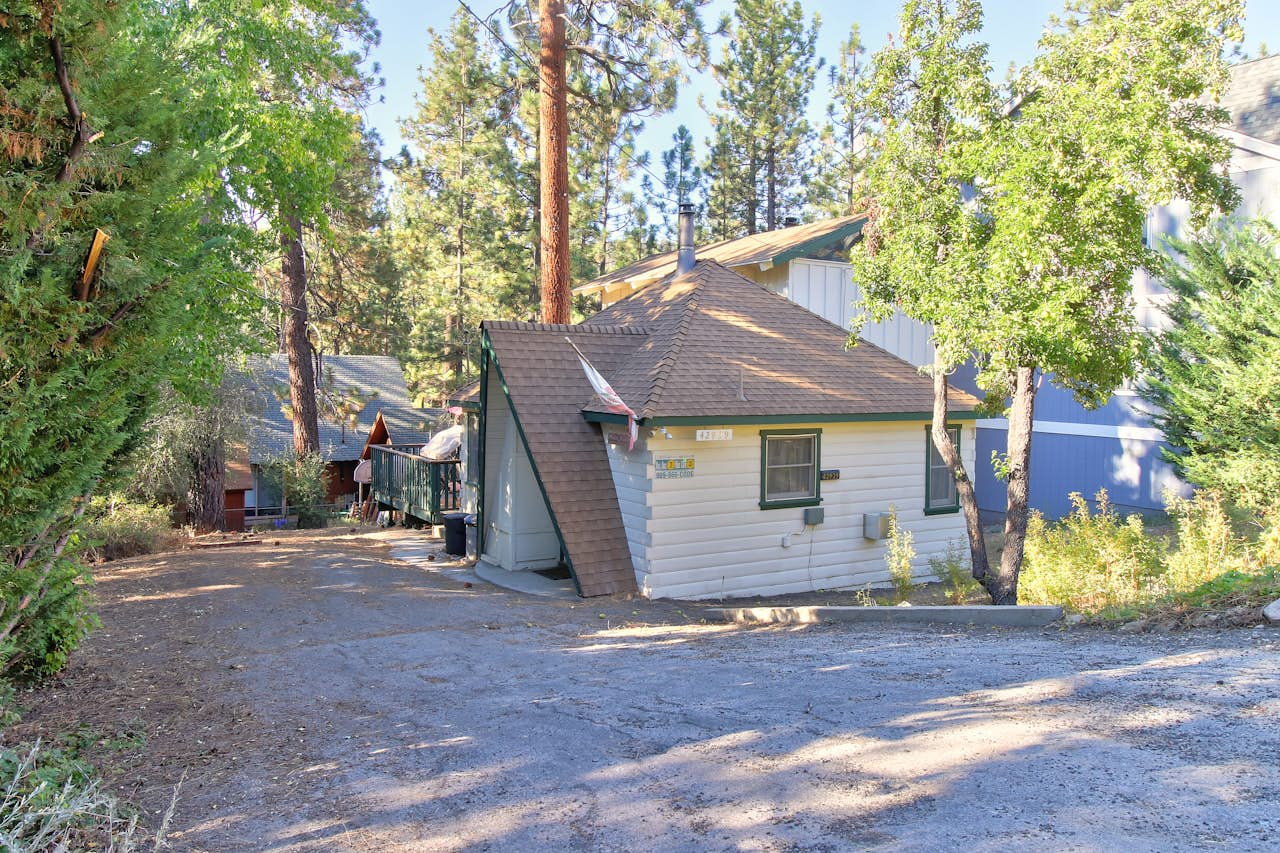 Hawks Nest 2 BD Vacation Rental in Big Bear Lake, CA Vacasa