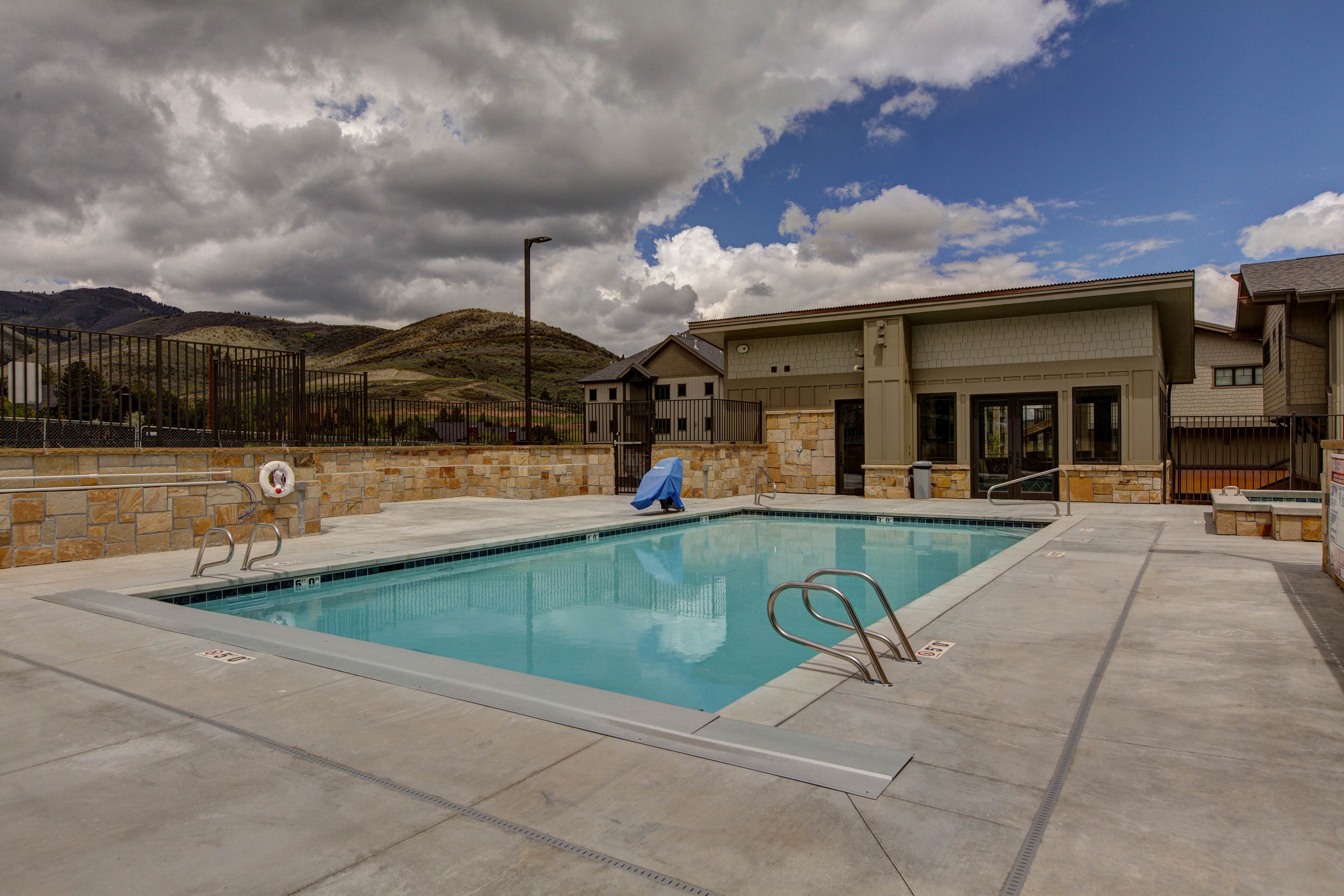 Blackstone Retreat 2-D