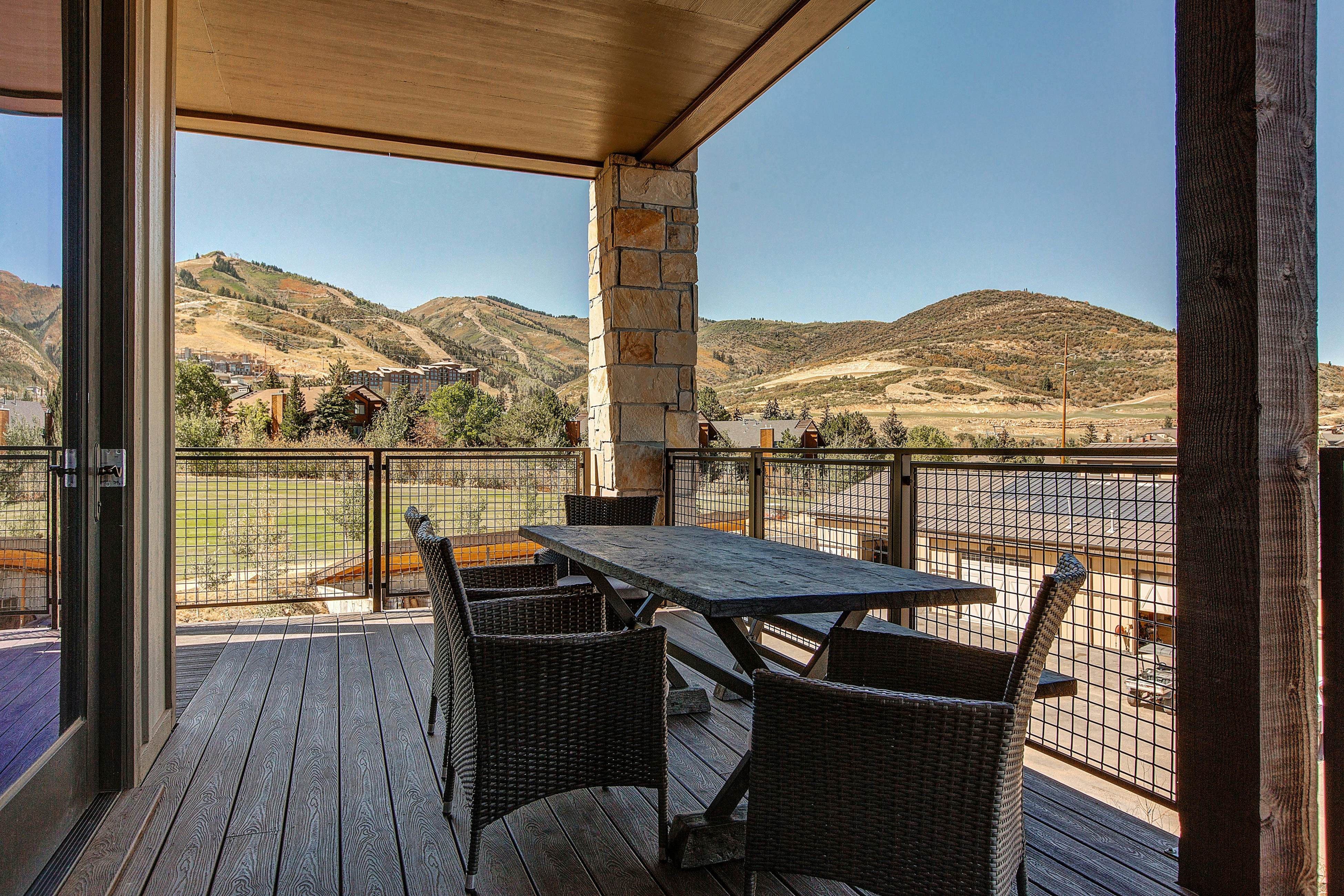 Blackstone Retreat 2-D