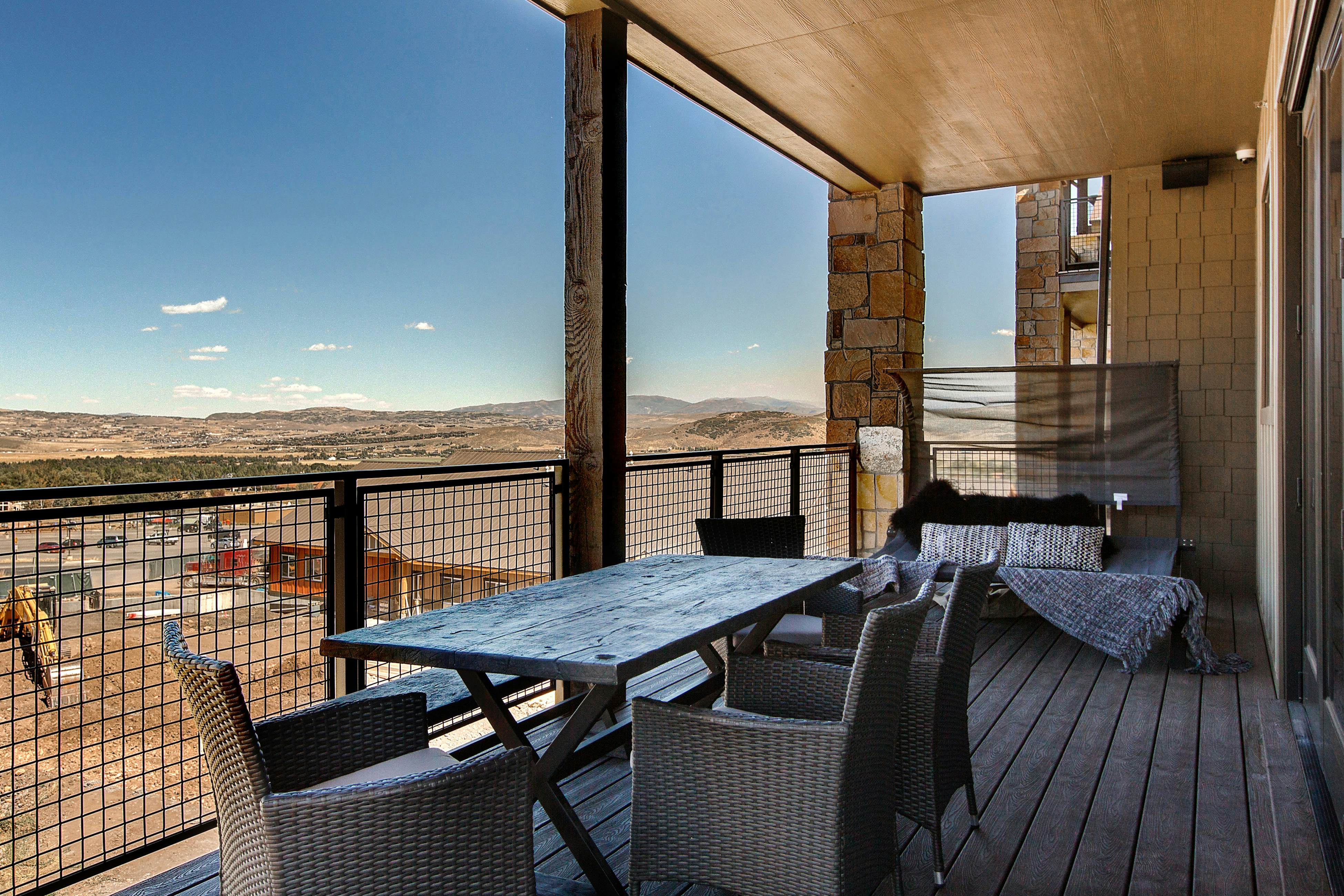 Blackstone Retreat 2-D