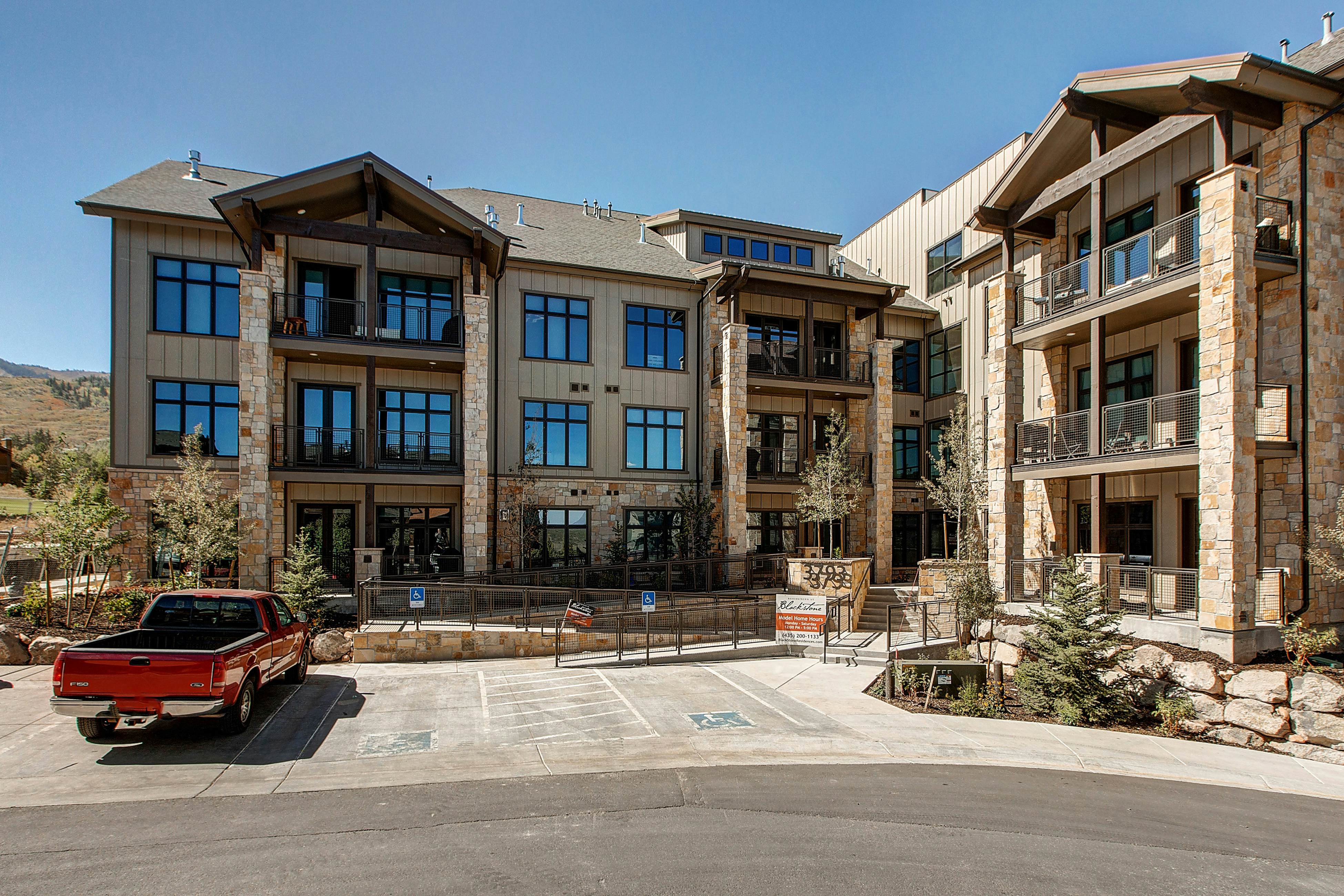 Blackstone Retreat 2-D