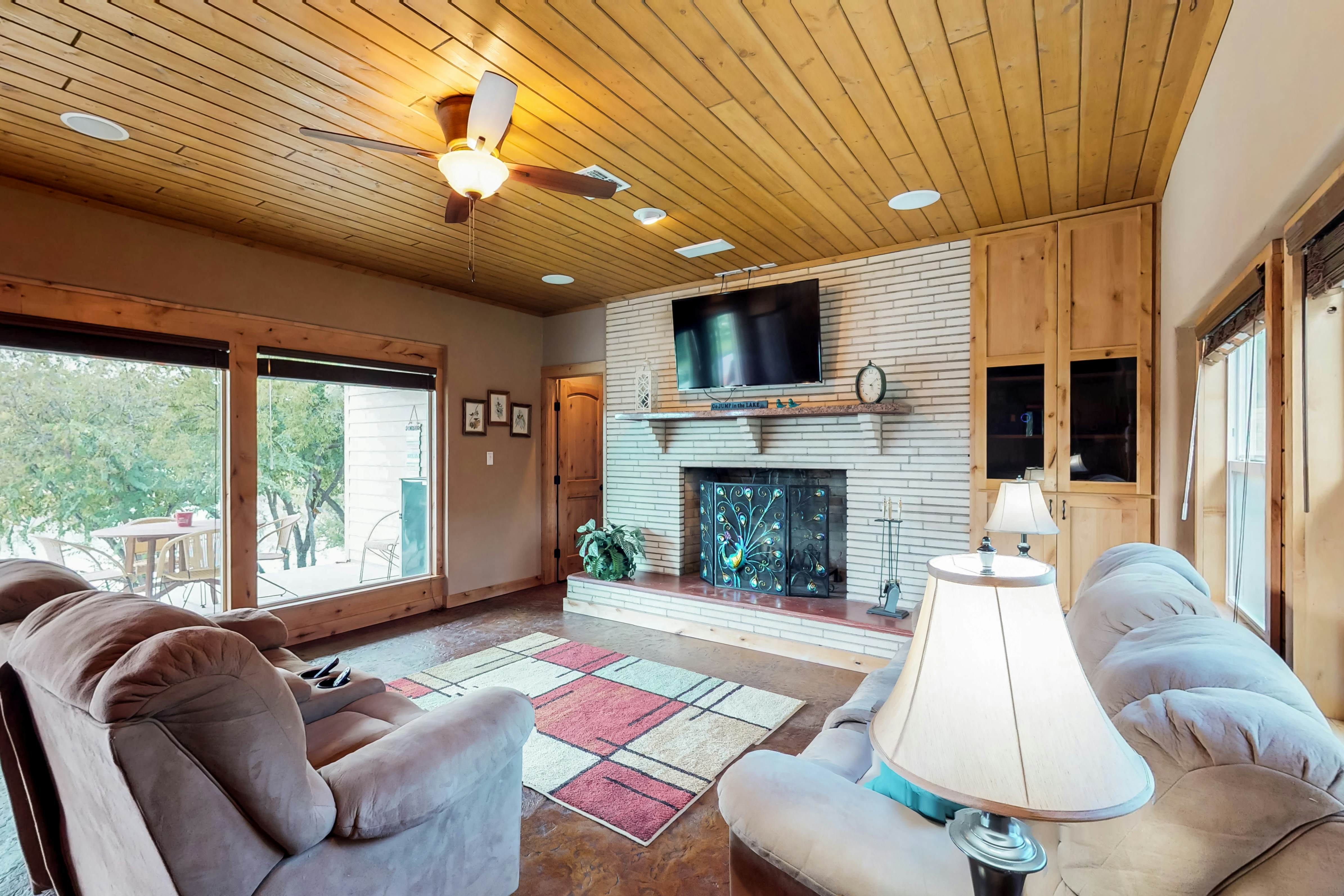 Arva's Retreat 2 BD TX Vacation Rental Vacasa