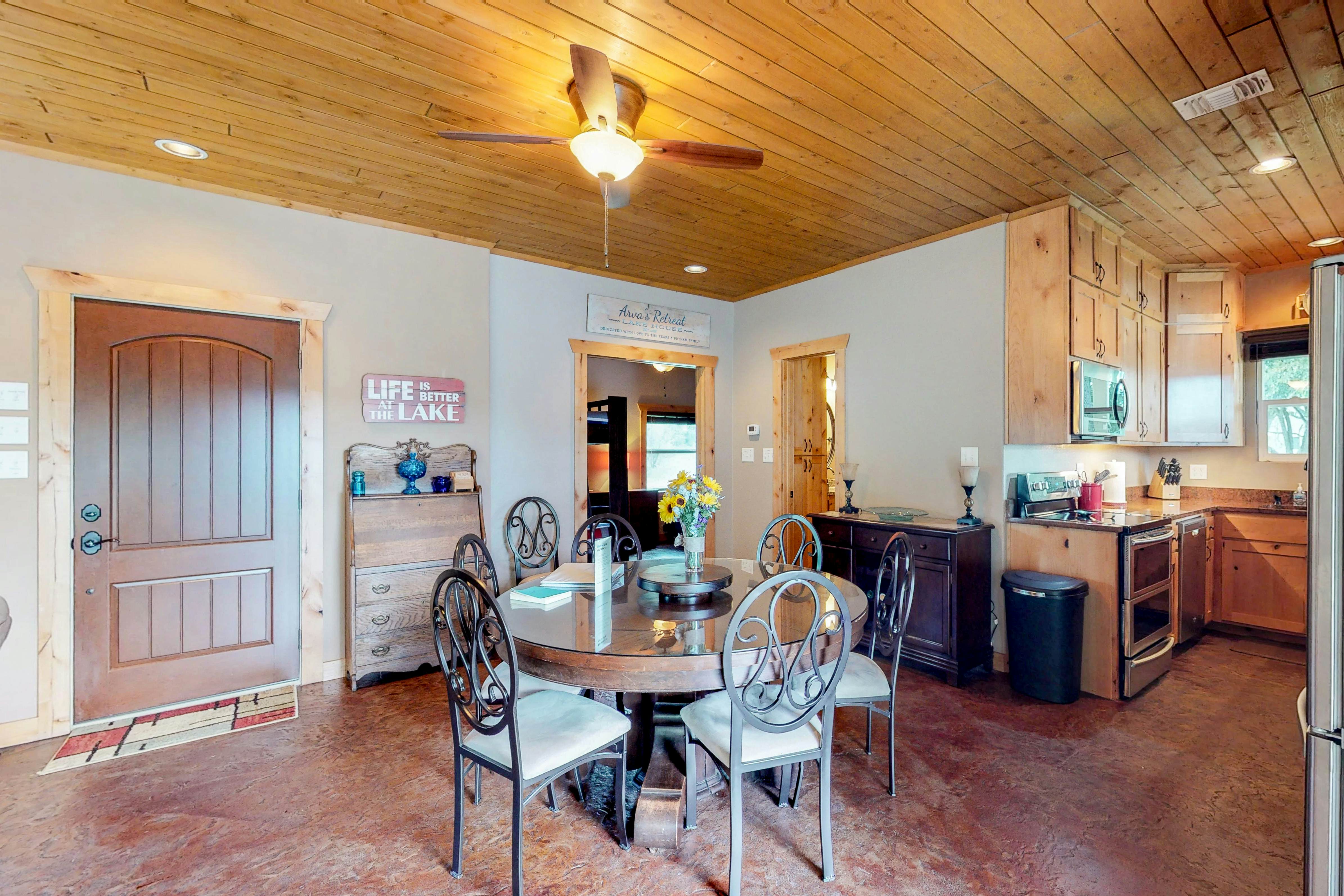 Arva's Retreat 2 BD TX Vacation Rental Vacasa