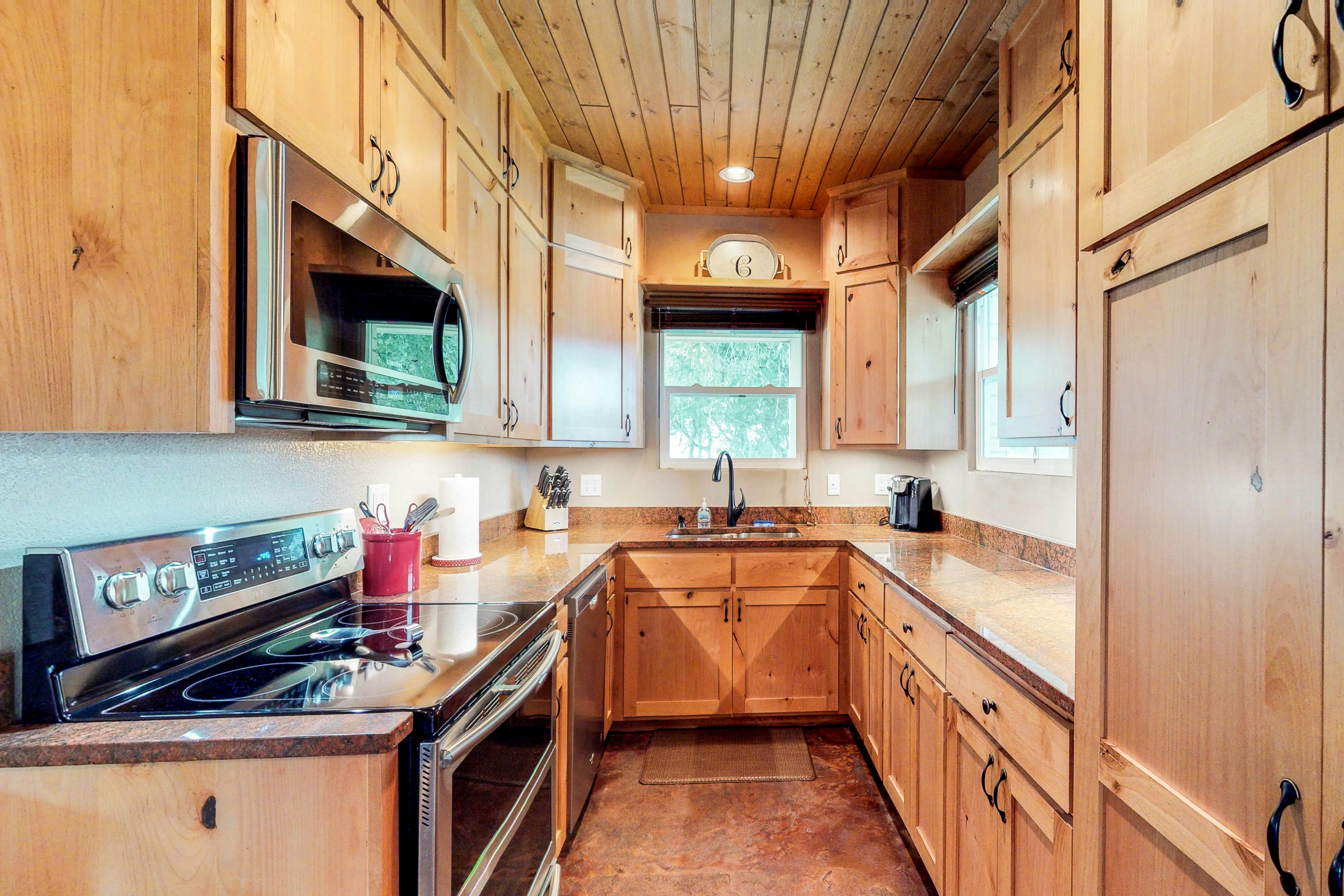 Arva's Retreat 2 BD TX Vacation Rental Vacasa