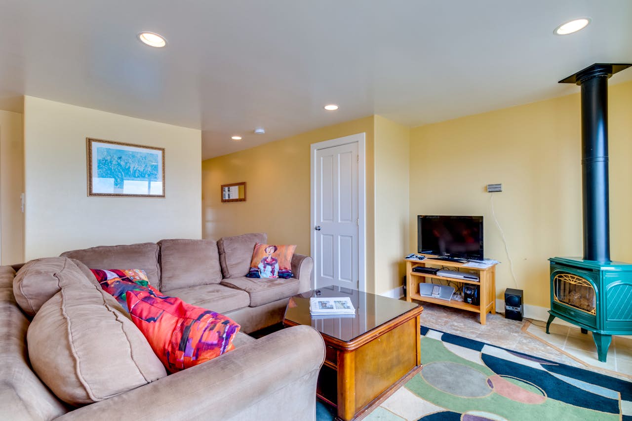 Berni's Ocean View Castle The Potter's Wheel 2 BD Vacation Rental