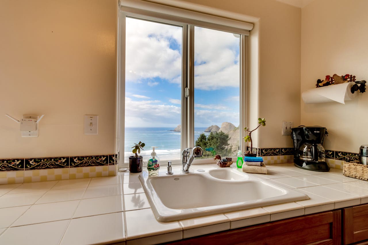 Berni's Ocean View Castle The Potter's Wheel 2 BD Vacation Rental