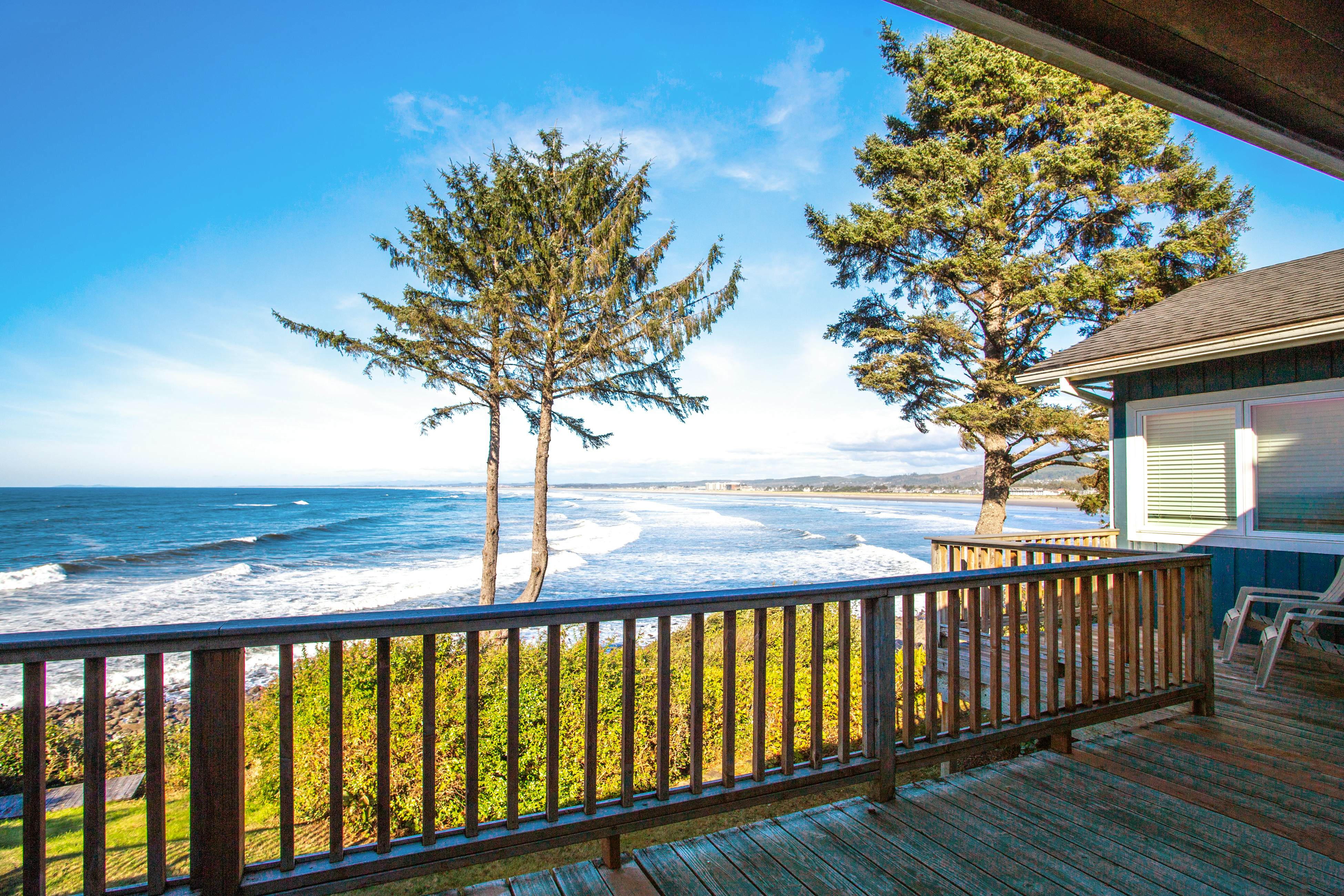 Spectacular Seaside Surf-View Home