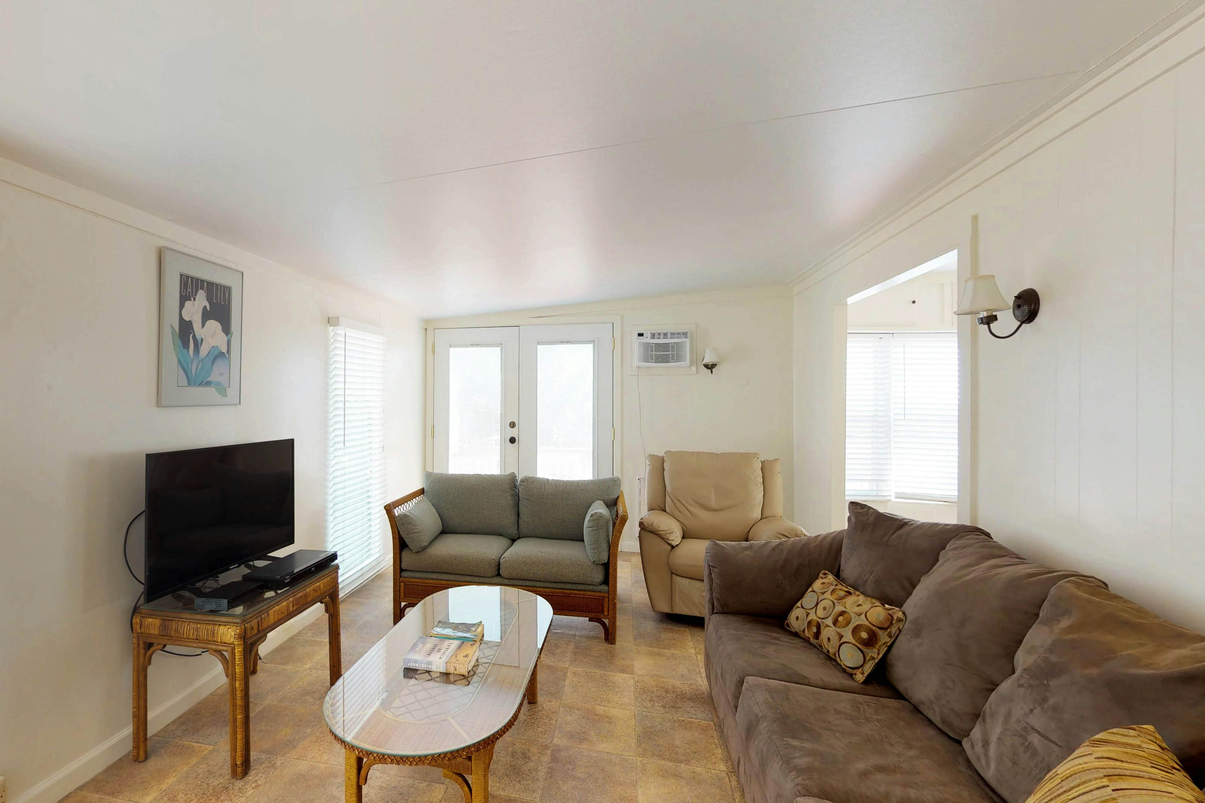 Long Island Village 621 Sand Dollar