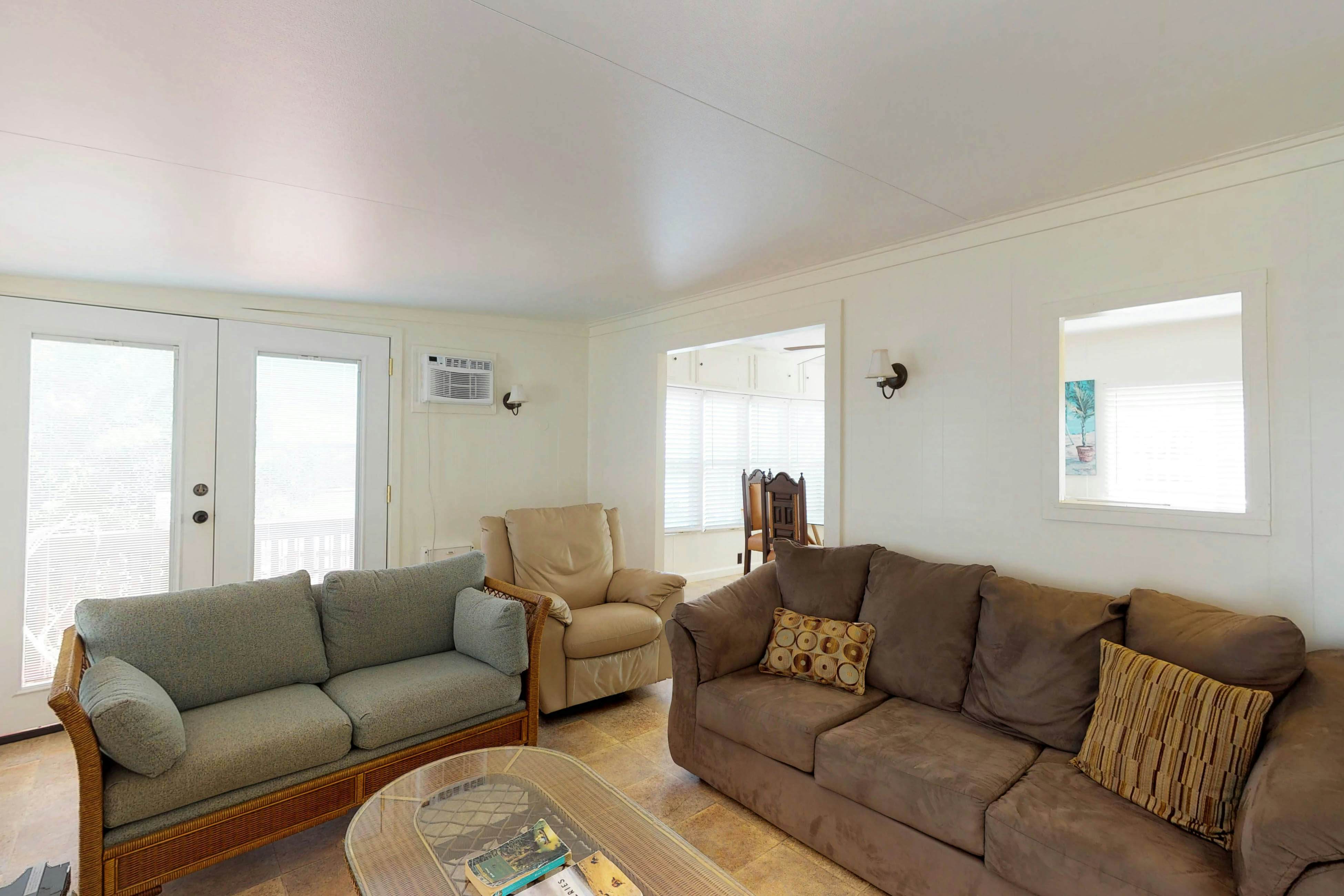 Long Island Village 621 Sand Dollar