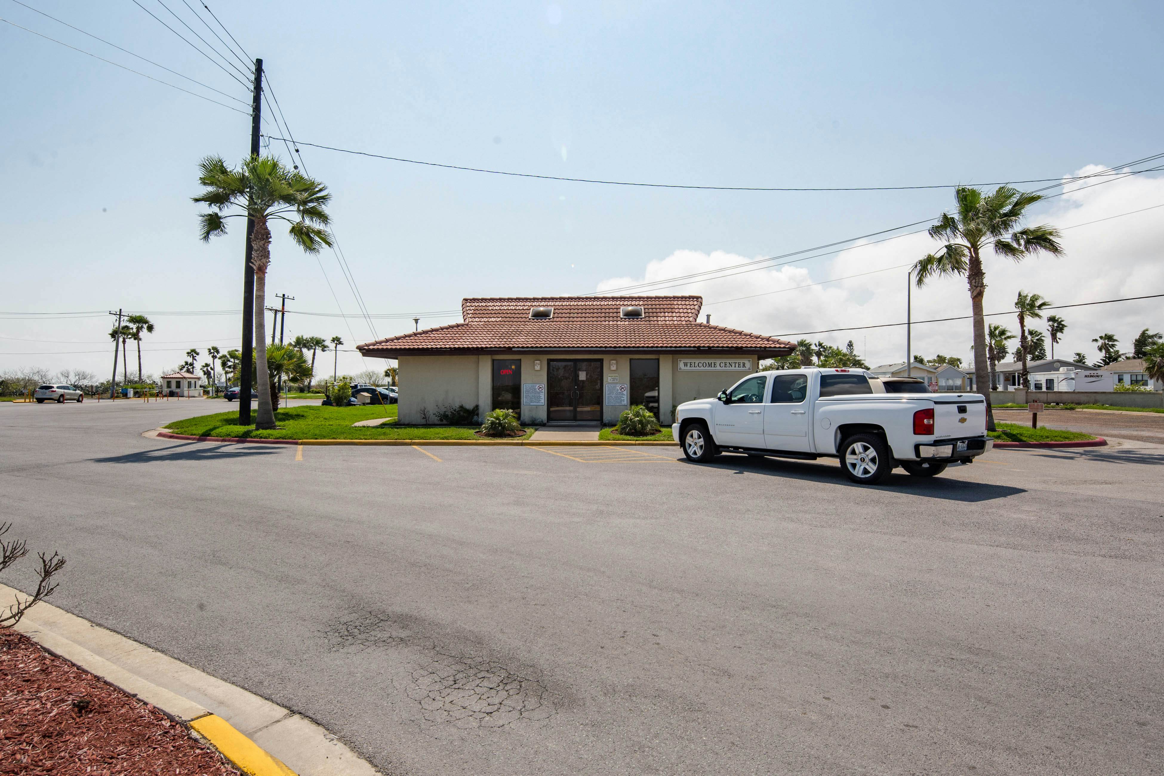 Long Island Village 621 Sand Dollar 1 BD Port Isabel, TX Vacation