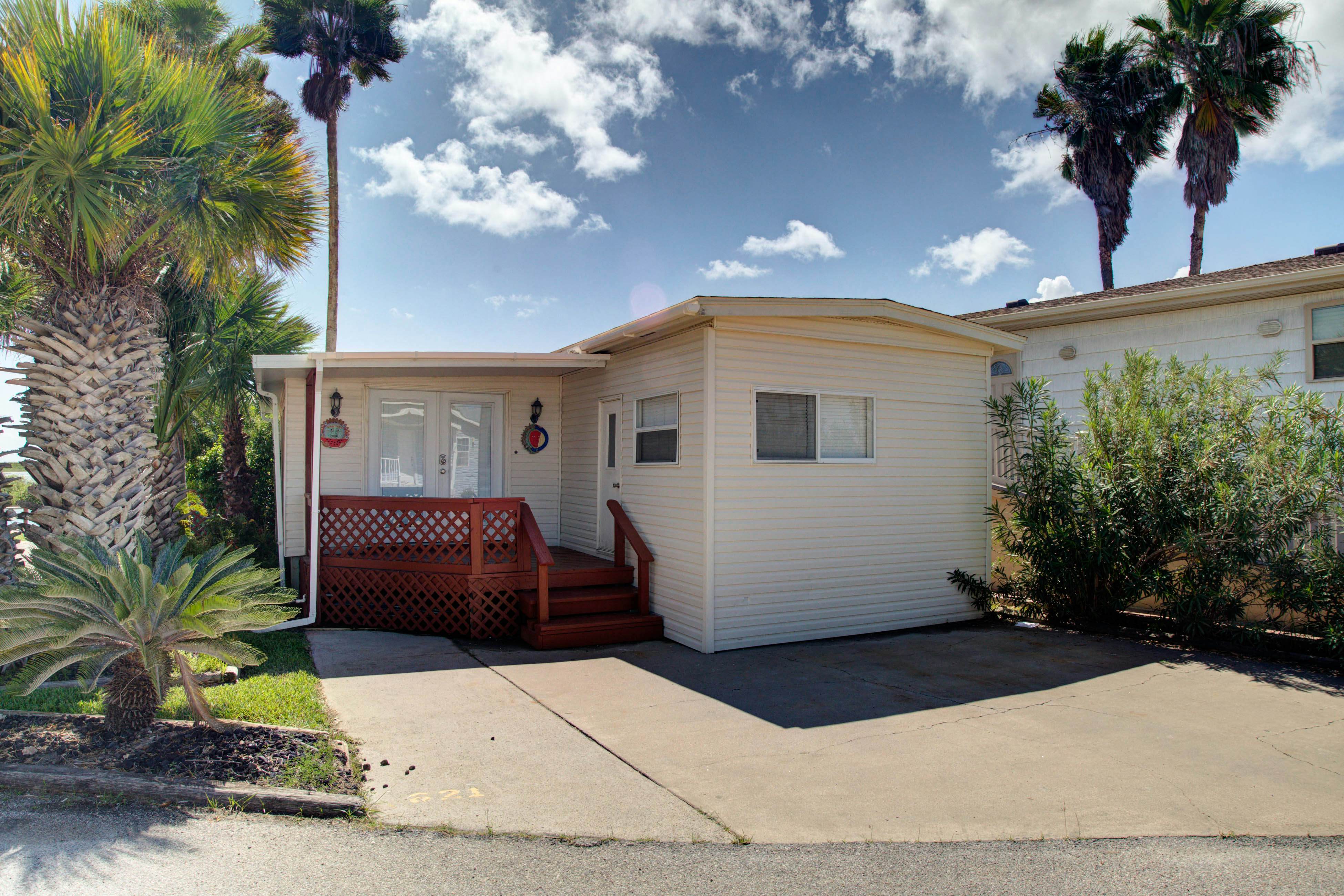 Long Island Village 621 Sand Dollar