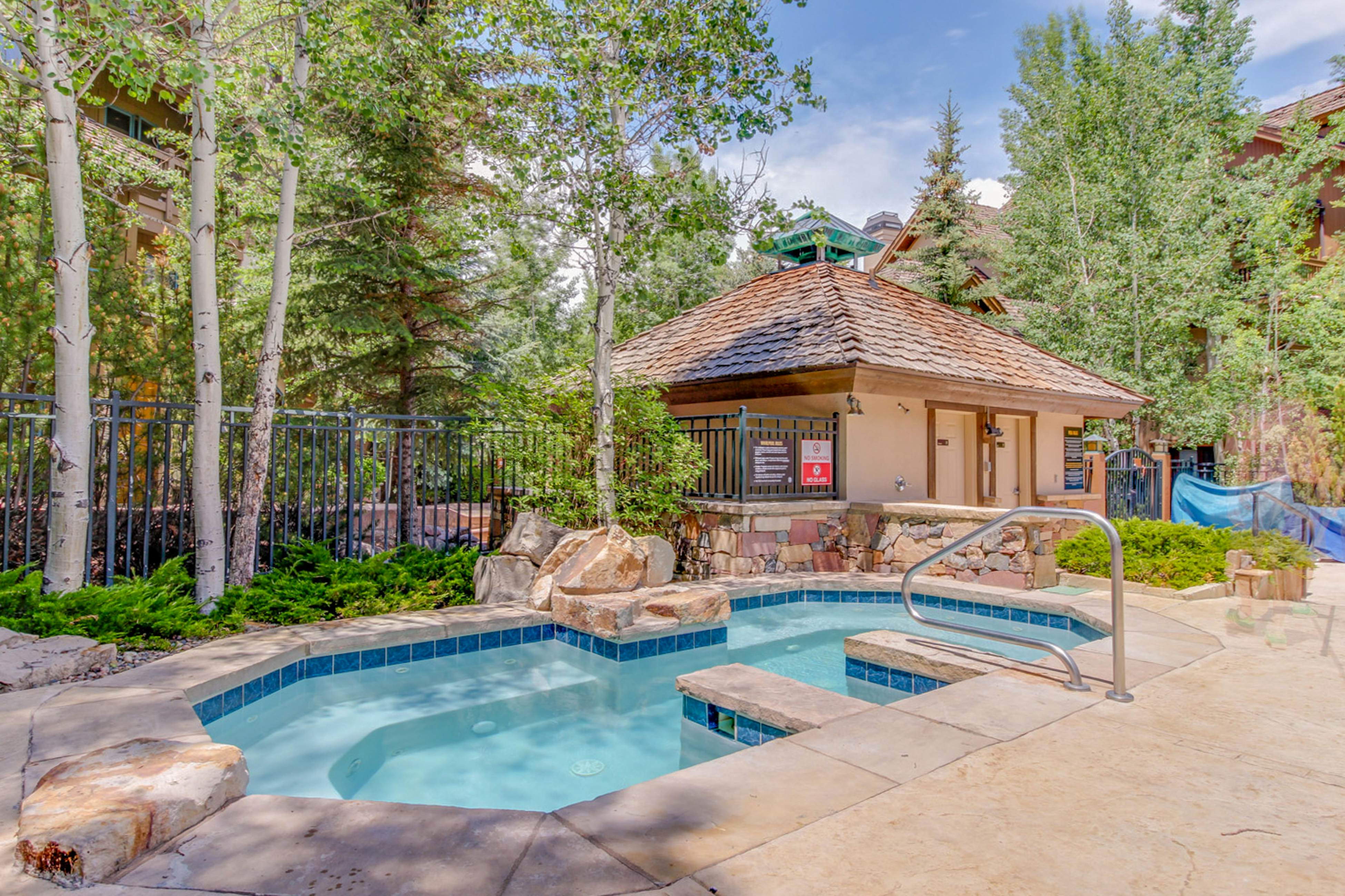 Spruce Tree Lodge #208