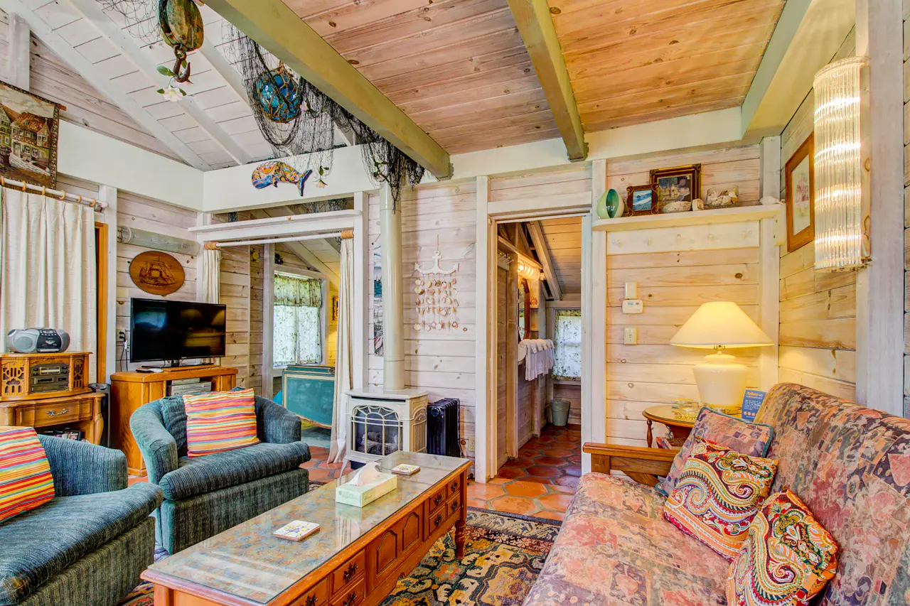 Mendocino Dunes Dune Flower 1 BD Vacation Rental in Fort Bragg, CA