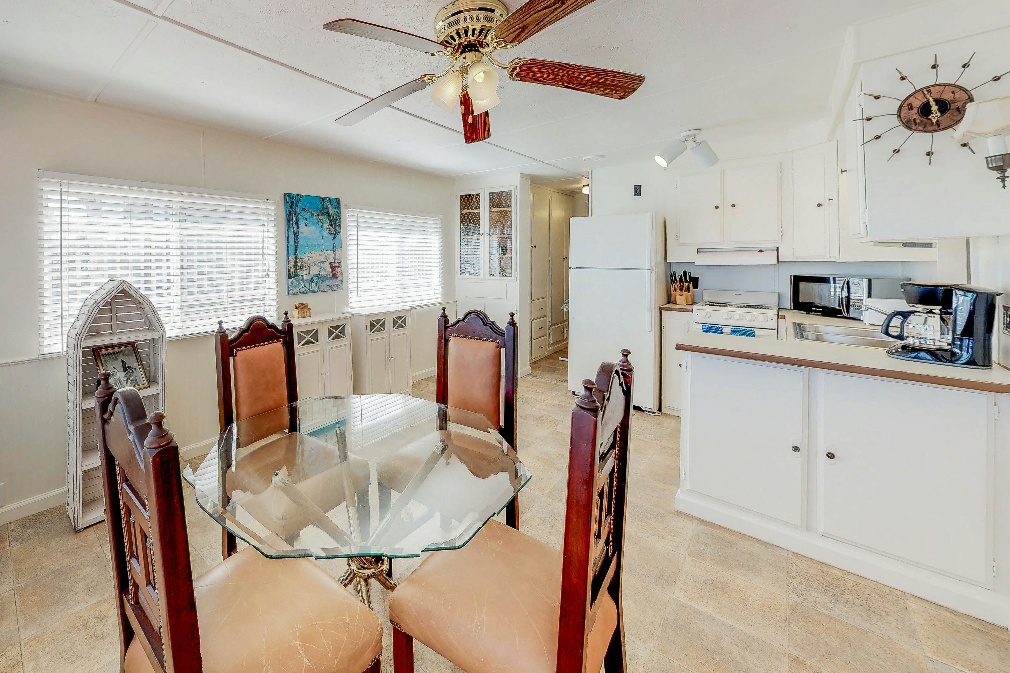 Long Island Village 621 Sand Dollar