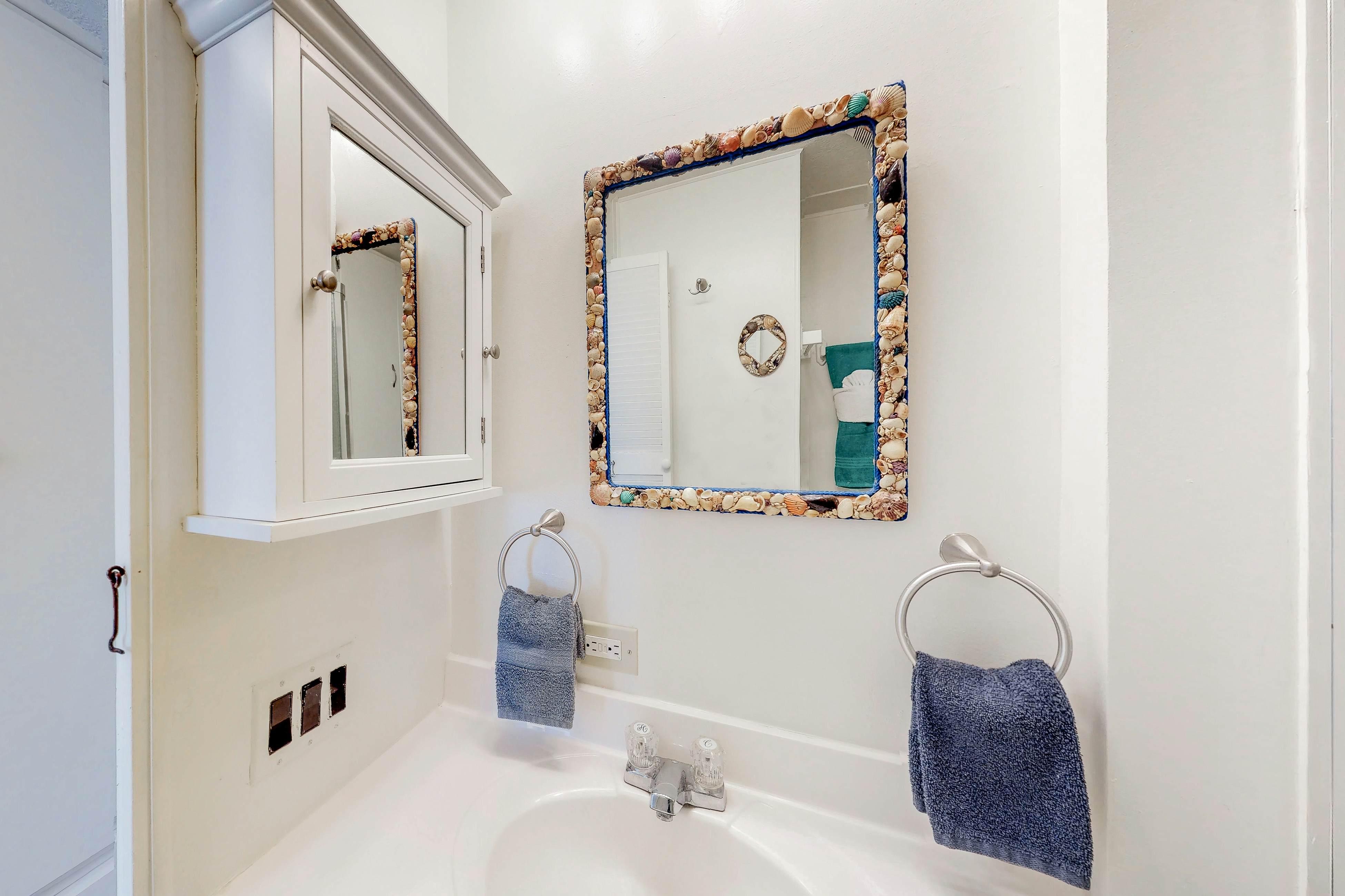 Long Island Village 621 Sand Dollar