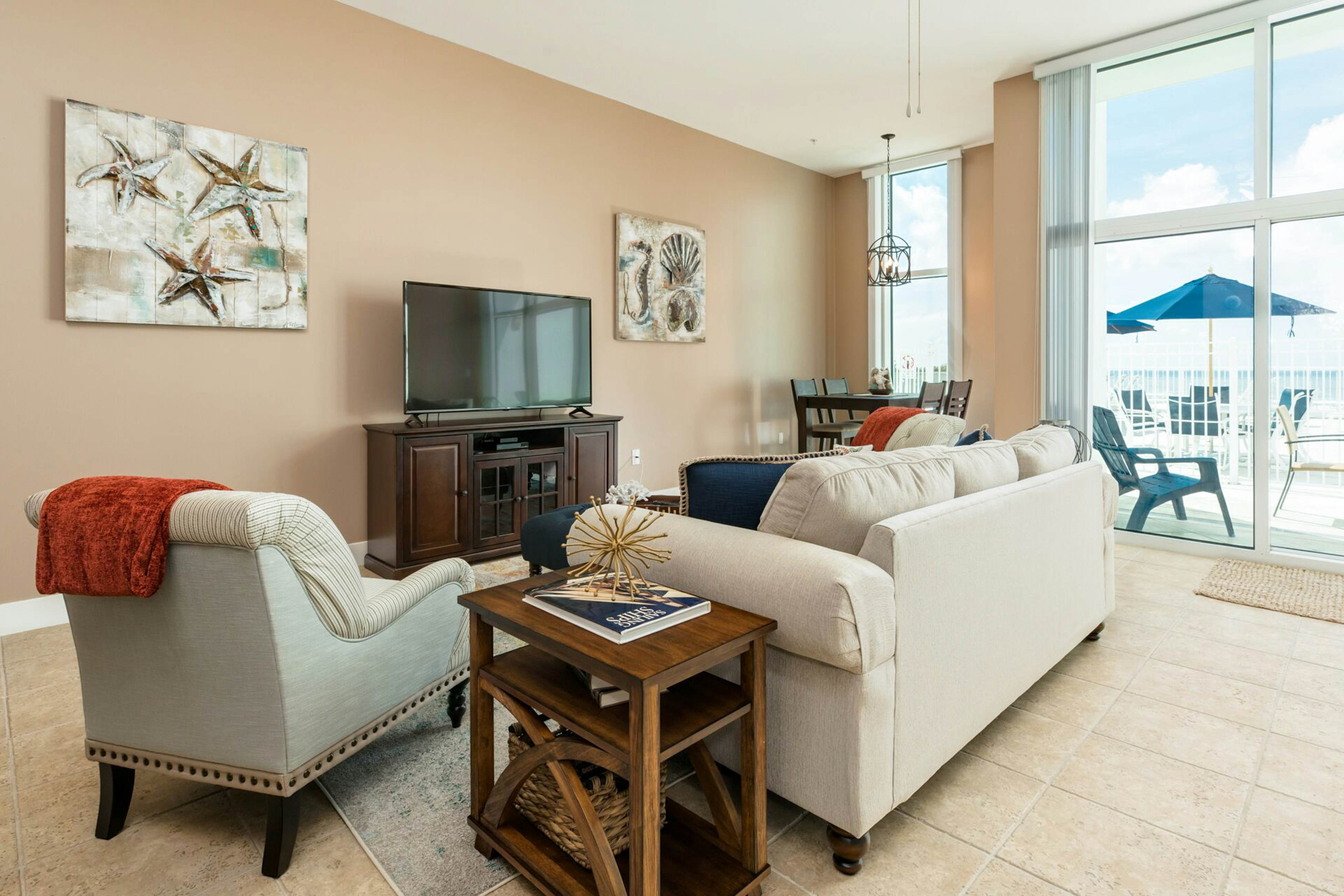 Emerald By The Sea #603