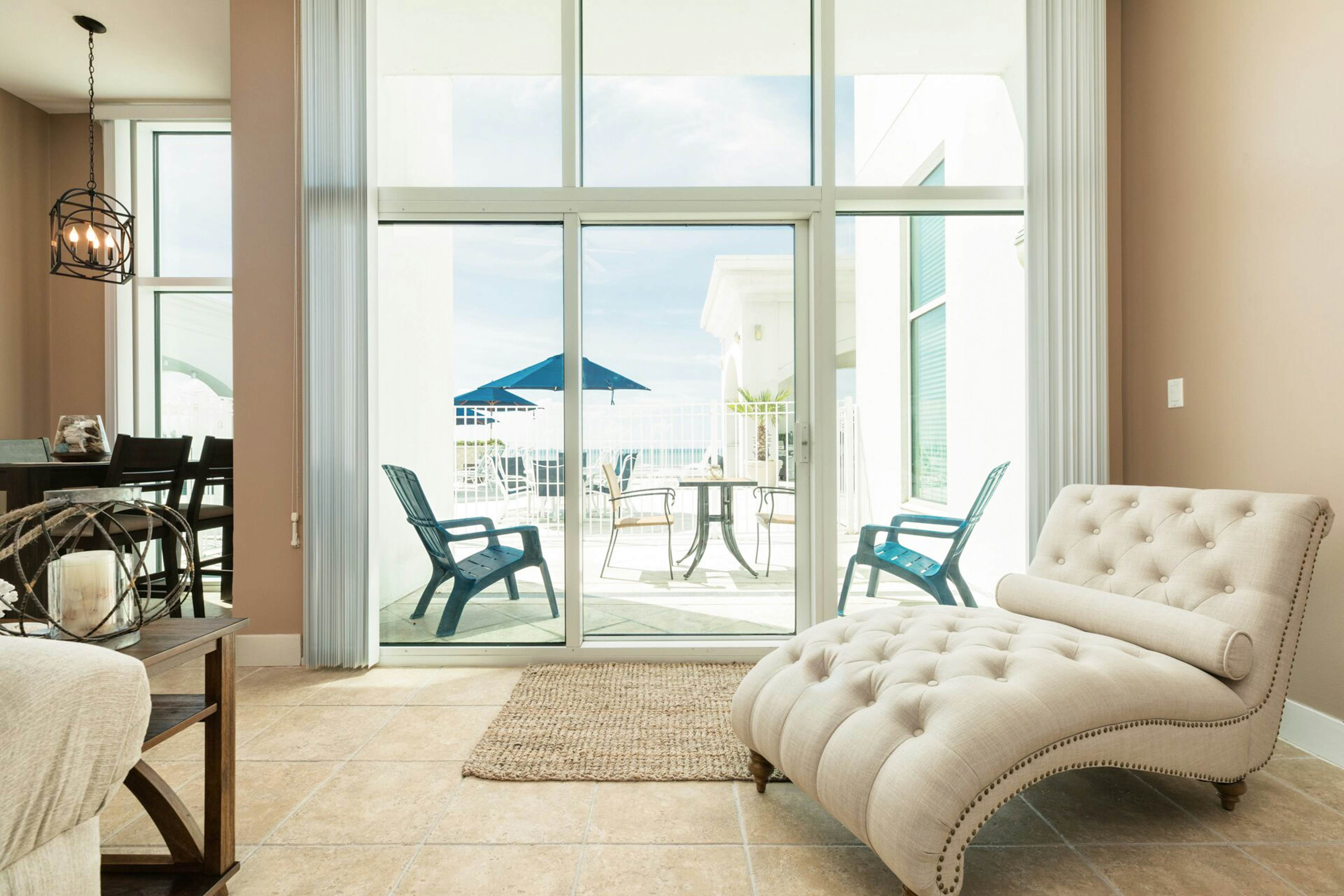 Emerald By The Sea #603