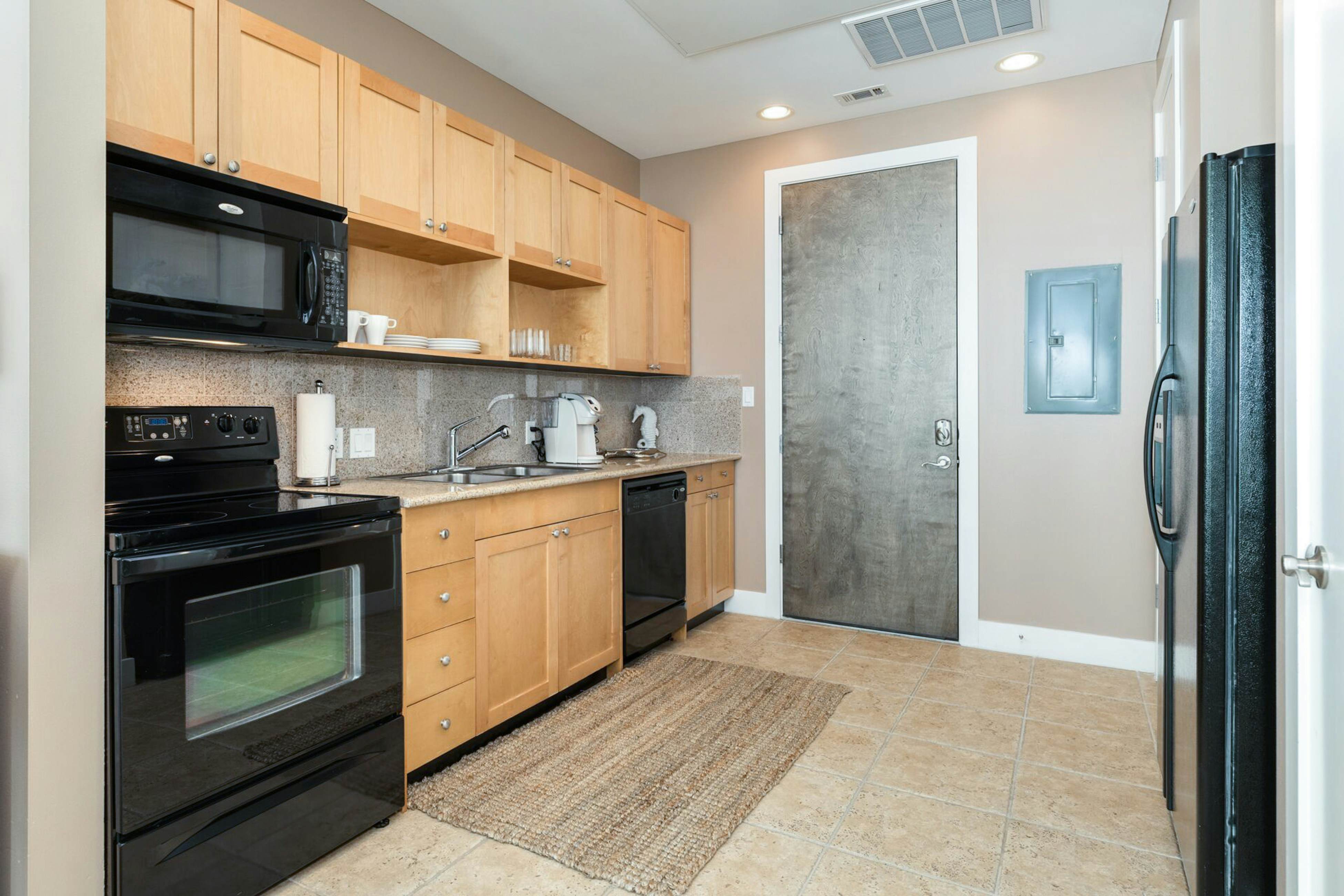 Emerald By The Sea #603