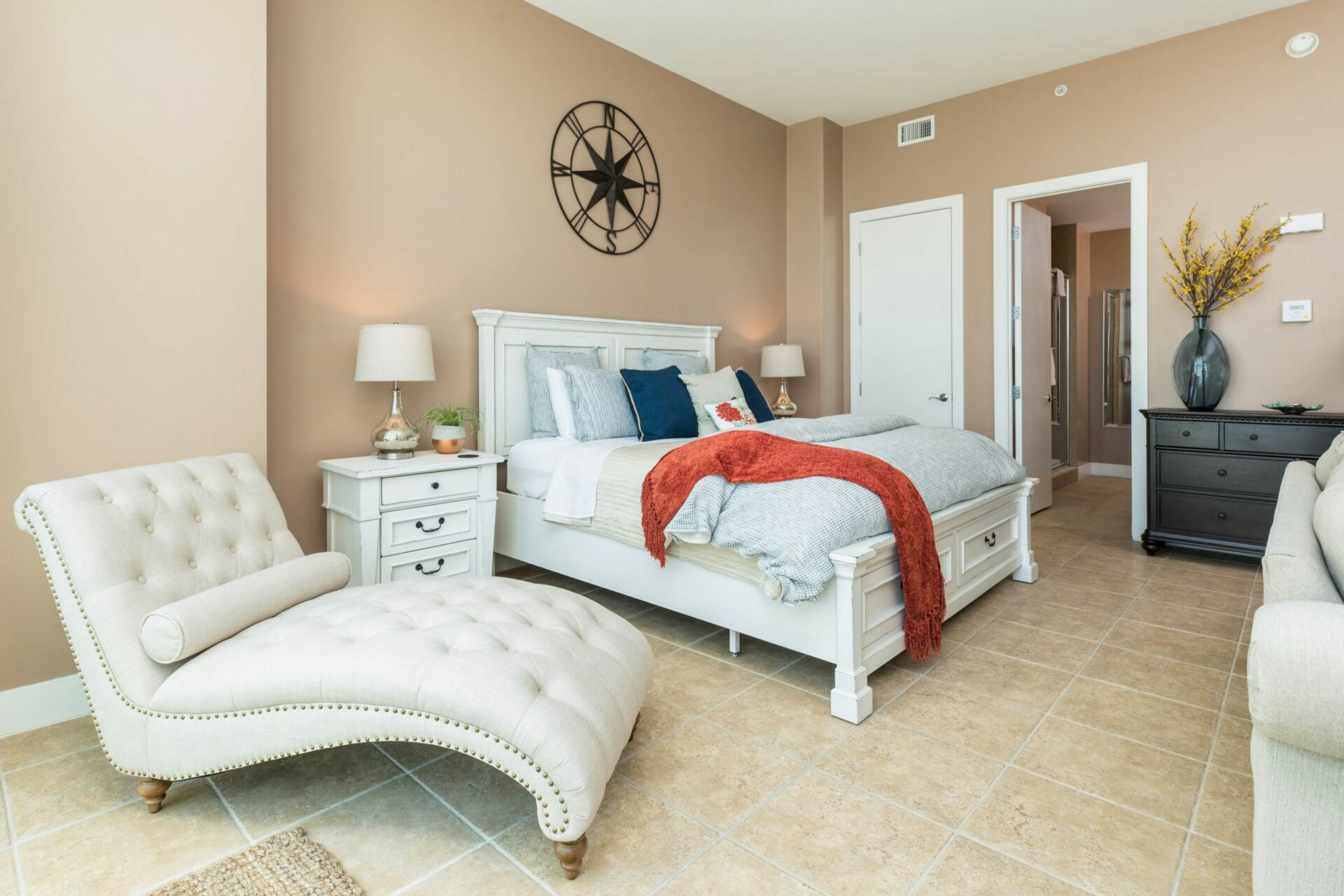 Emerald By The Sea #603