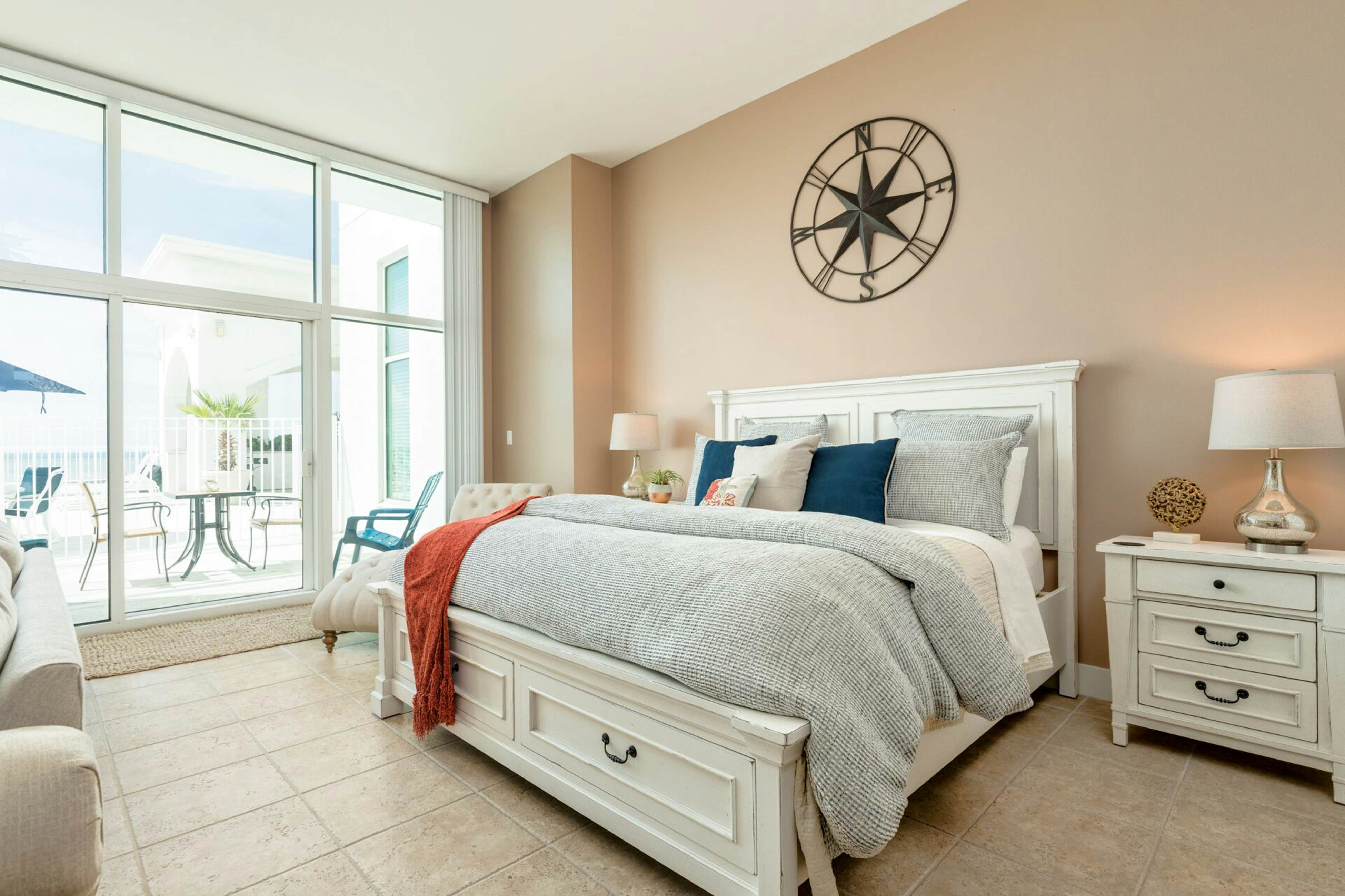 Emerald By The Sea #603