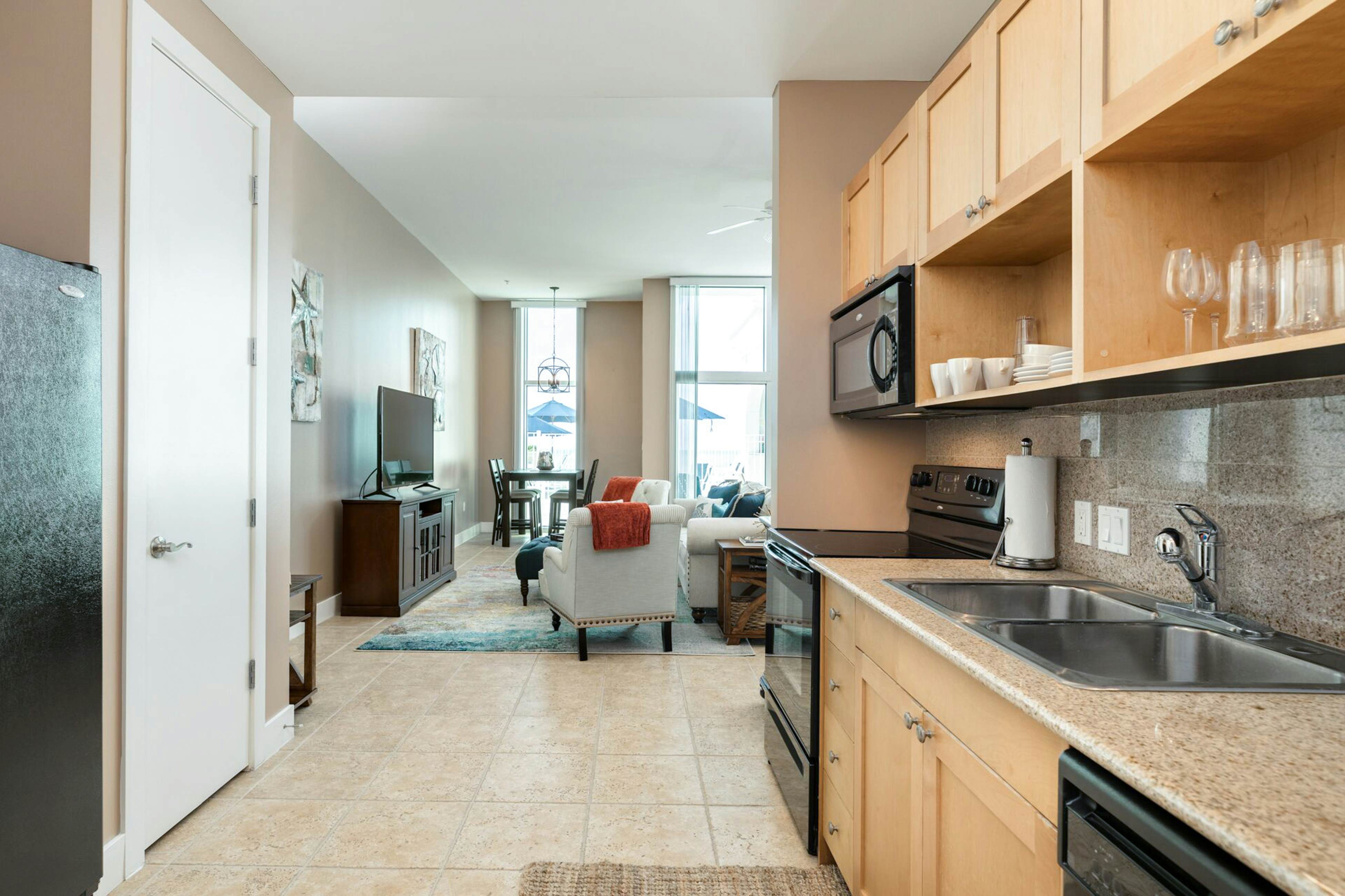 Emerald By The Sea #603