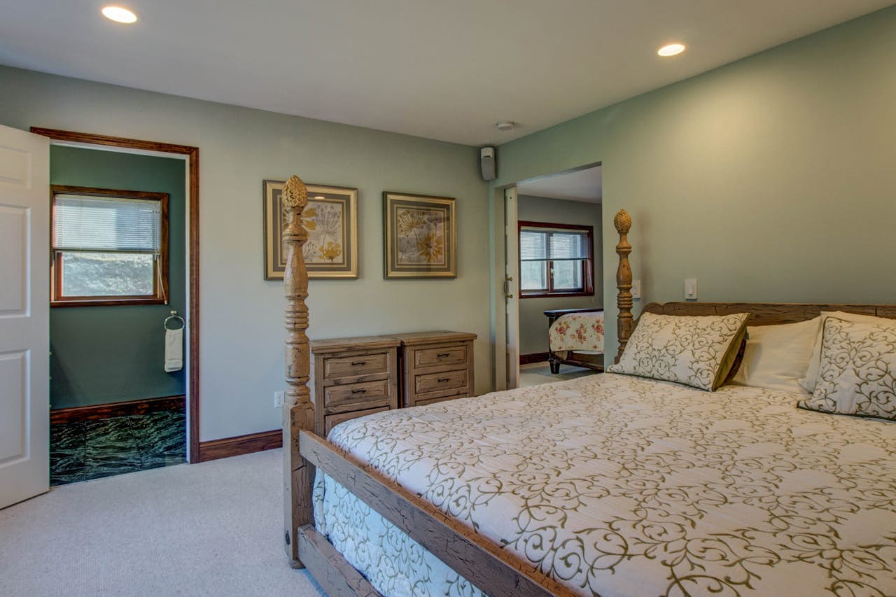 Fort Bragg Family Night's Rest 5 BD Vacation Rental in Fort Bragg, CA