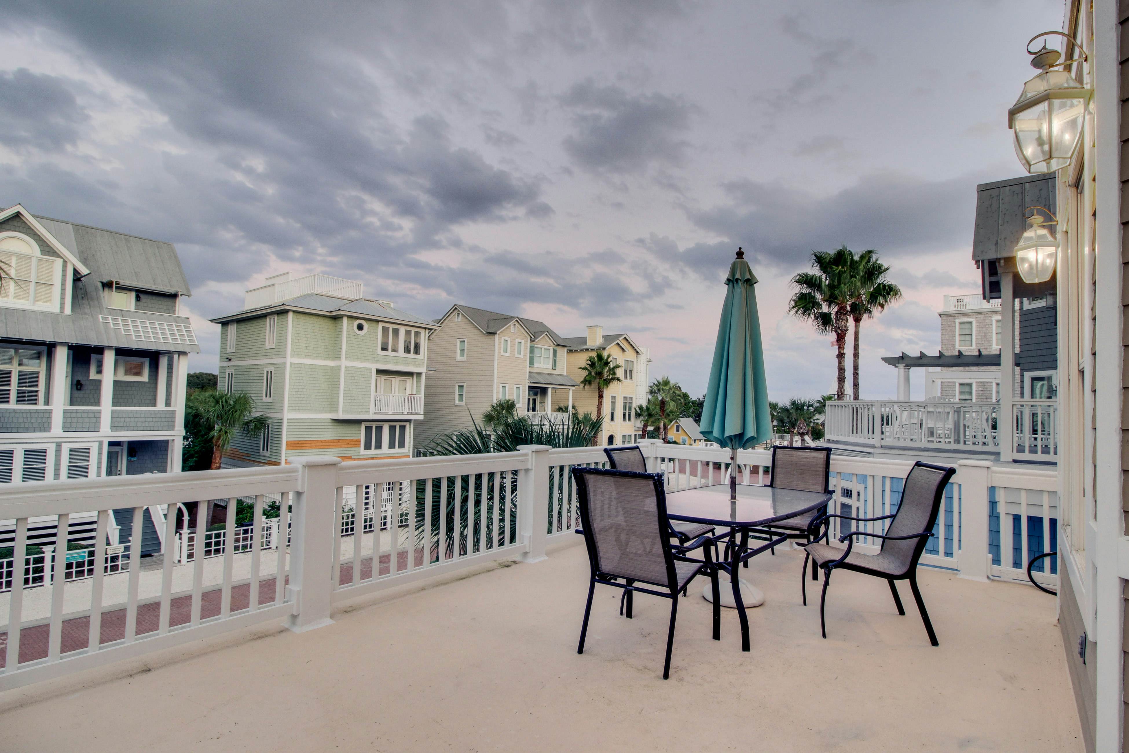 Bell Ringer Cottage 4 BD St. Simons Island, GA Vacation Rental Vacasa