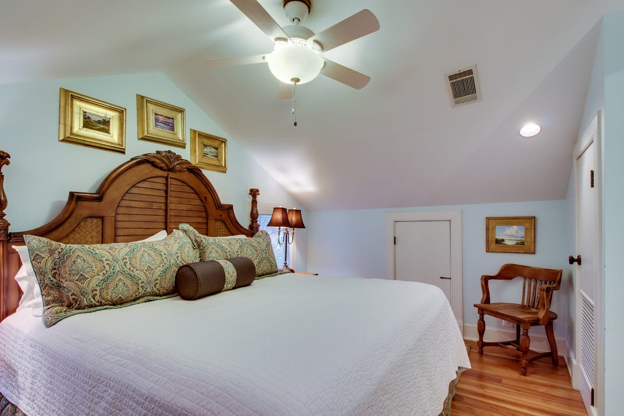 Frederica Cottage 3 BD Vacation Rental in St. Simons Island, GA Vacasa