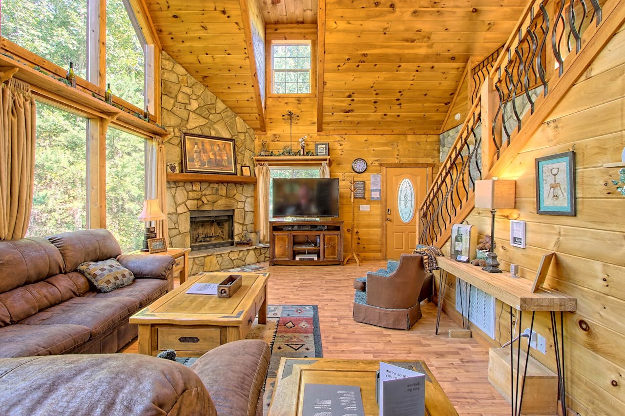 Buckhorn Cabin 2 BD Vacation Rental in Sautee Nacoochee, GA Vacasa