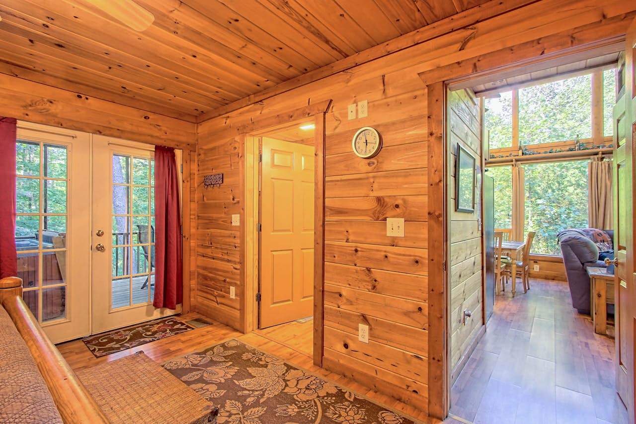 Buckhorn Cabin 2 BD Vacation Rental in Sautee Nacoochee, GA Vacasa