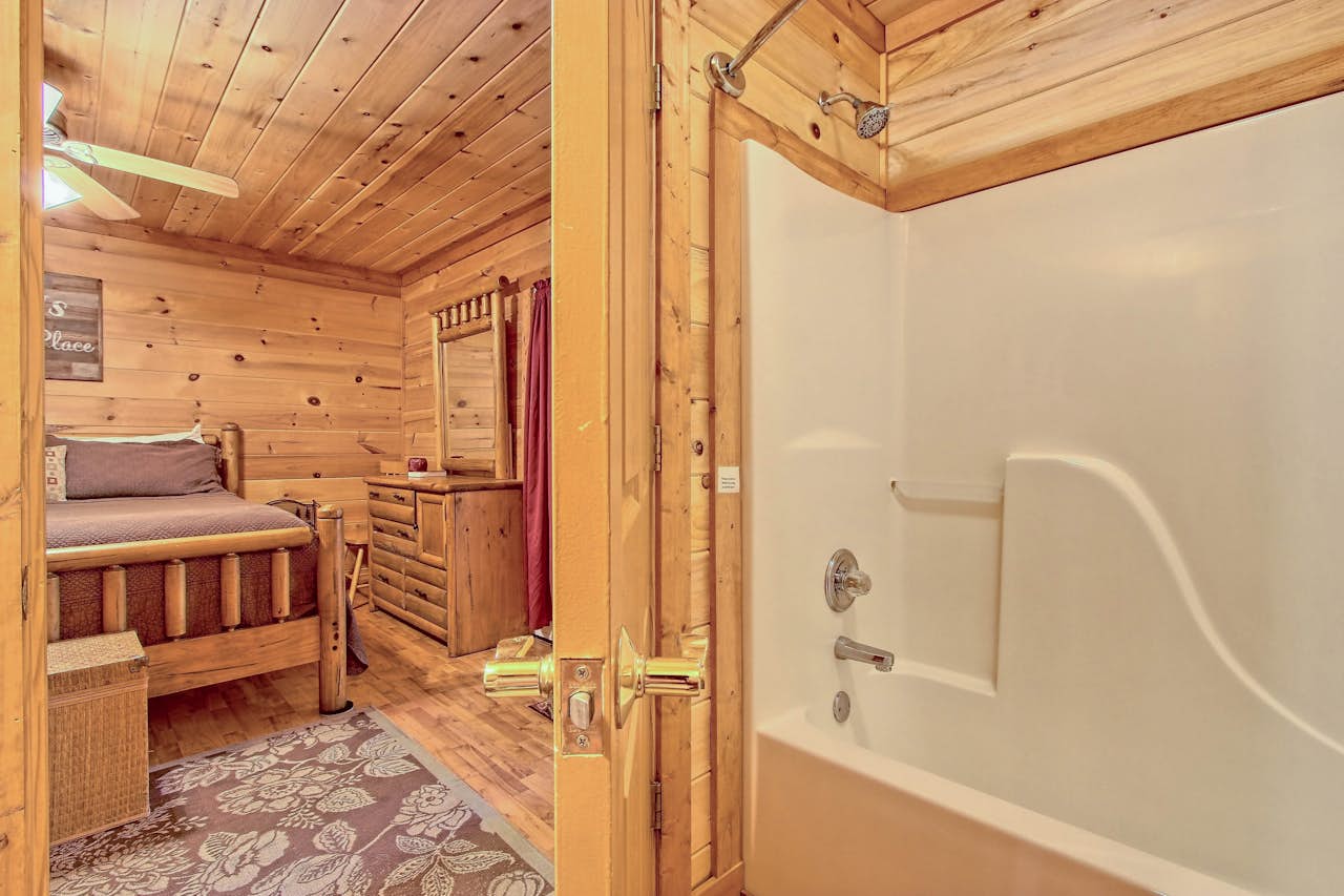 Buckhorn Cabin 2 BD Vacation Rental in Sautee Nacoochee, GA Vacasa