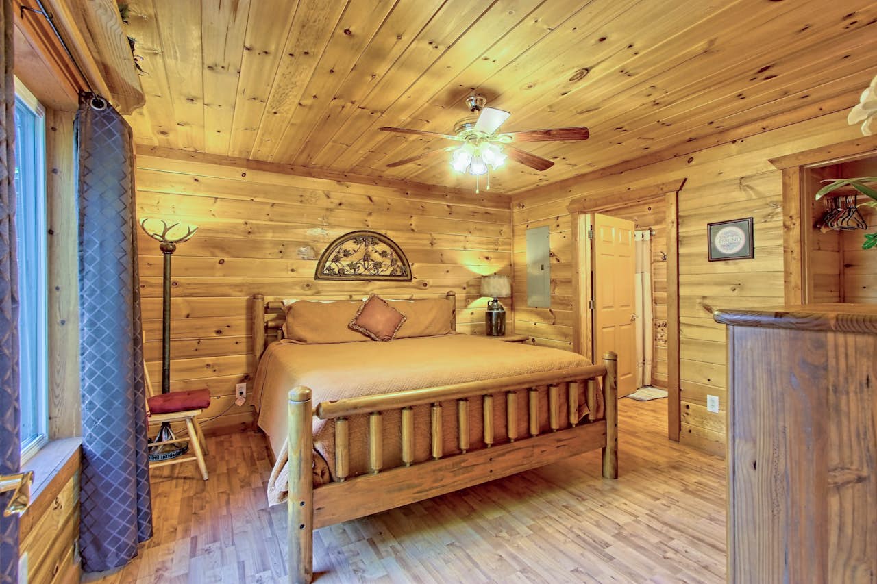 Buckhorn Cabin 2 BD Vacation Rental in Sautee Nacoochee, GA Vacasa