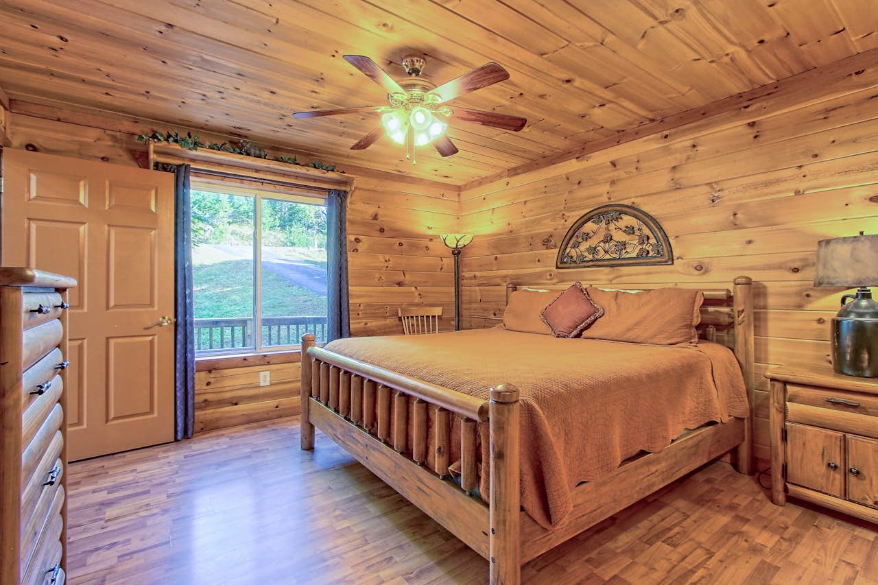 Buckhorn Cabin 2 BD Vacation Rental in Sautee Nacoochee, GA Vacasa