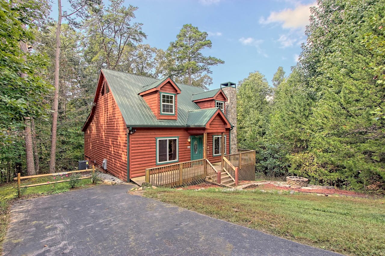 Buckhorn Cabin 2 BD Vacation Rental in Sautee Nacoochee, GA Vacasa